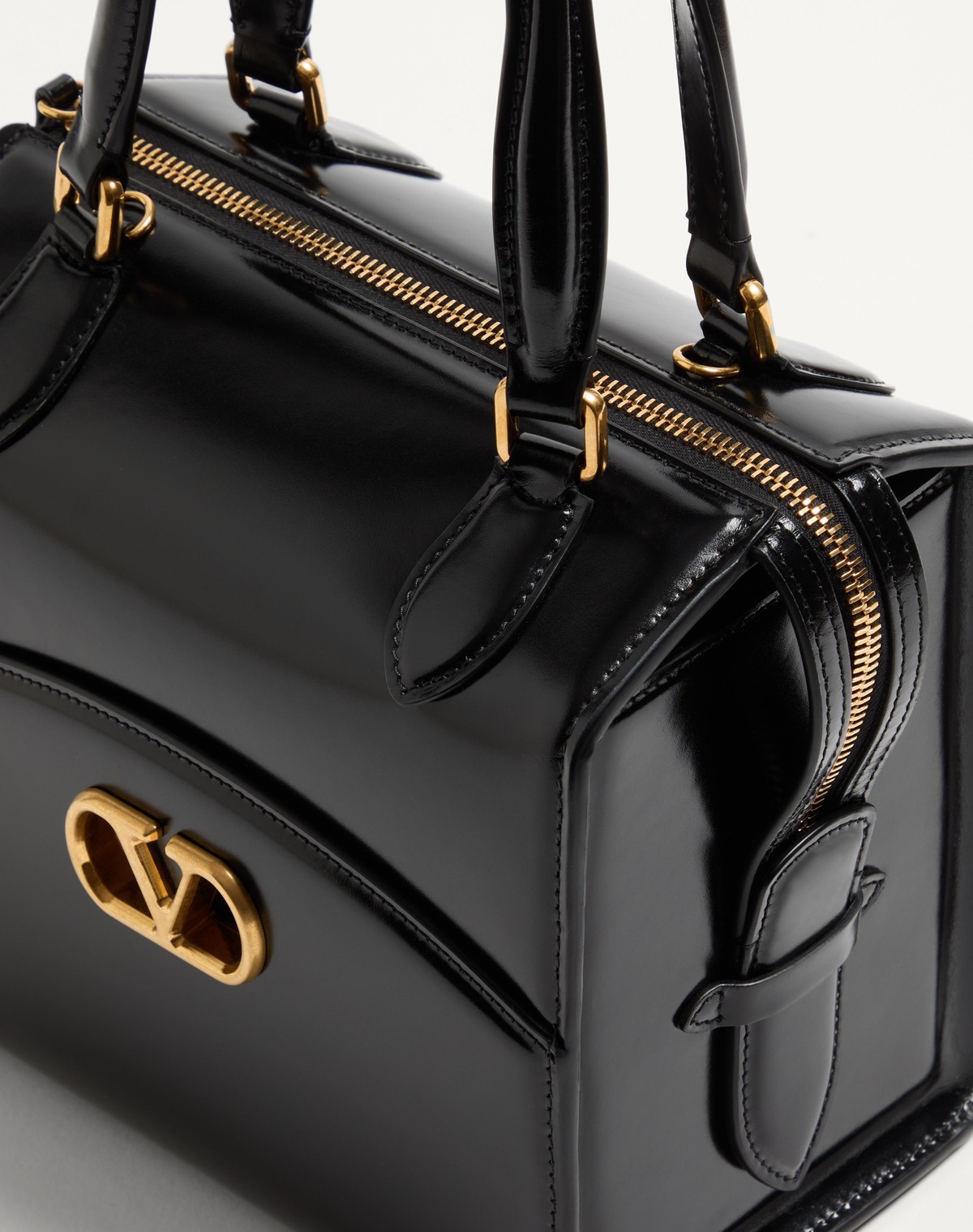 Valentino Garavani  Garavani Vain-case Bowling Bag In Shiny Calfskin Woman Black Uni In Black