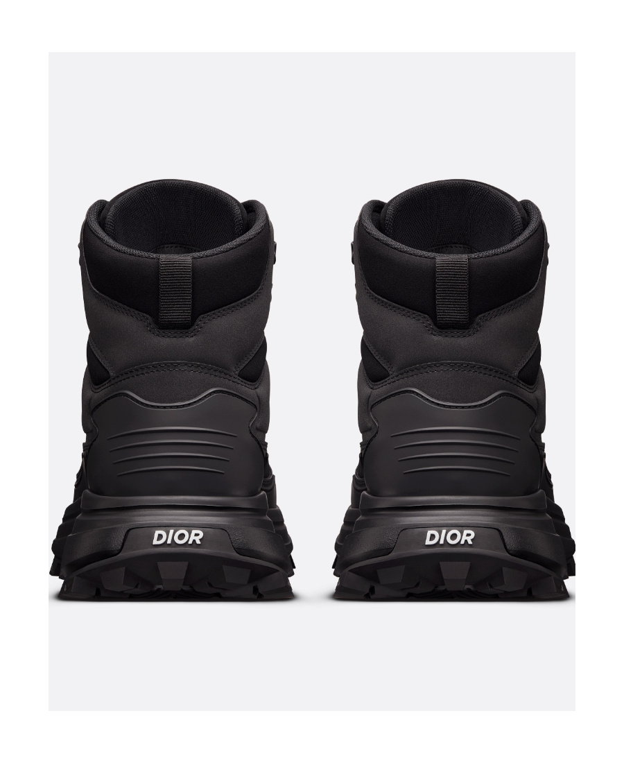 Dior Logo Snow Boots In Black
