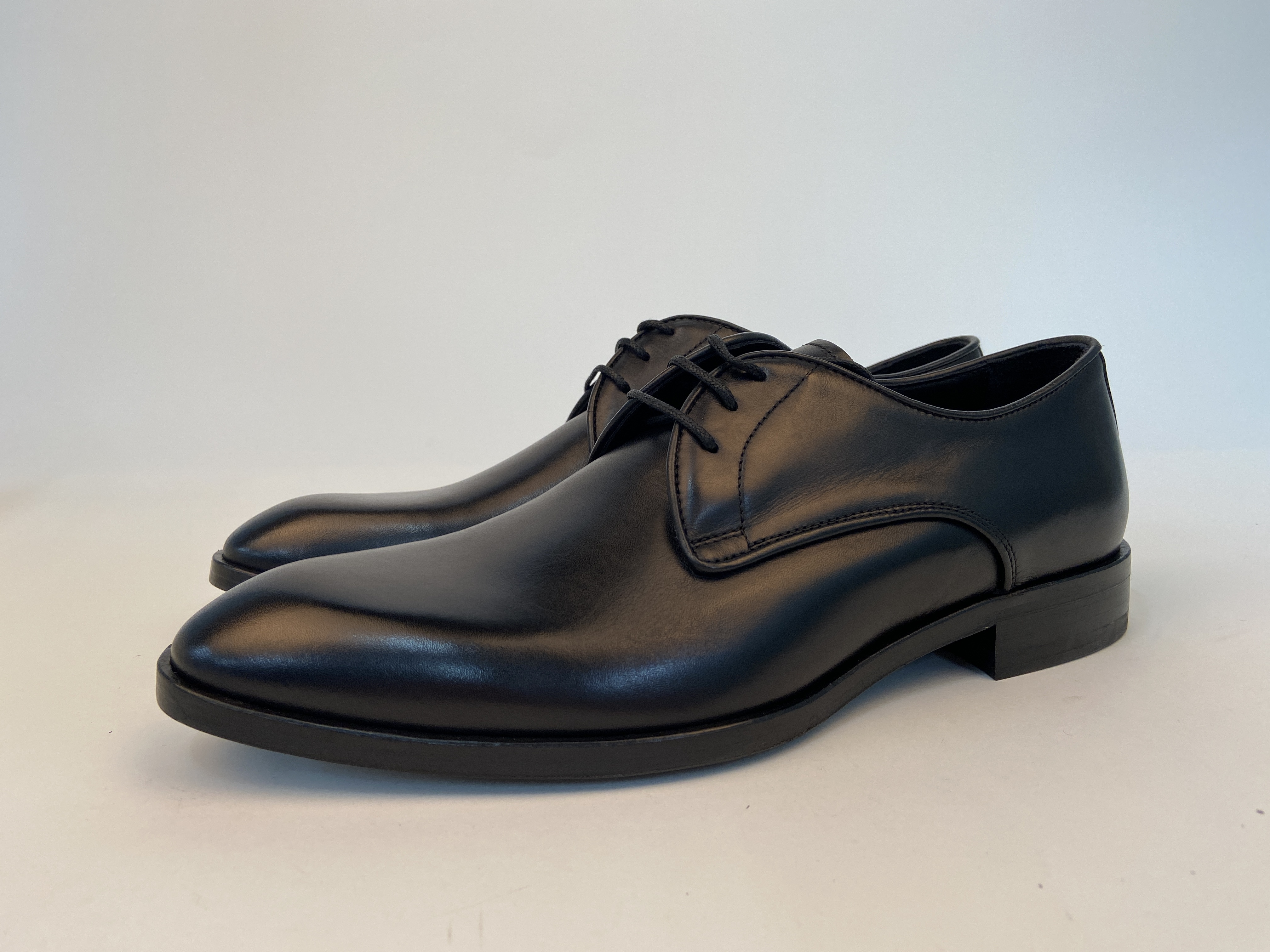 EMPORIO ARMANI LOGO BUSINESS CASUAL SHOES