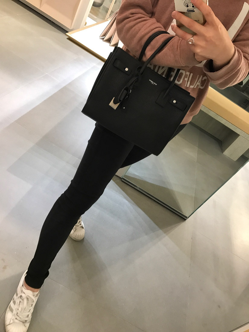 Saint Laurent Sac De Jour Tote Bag In Black