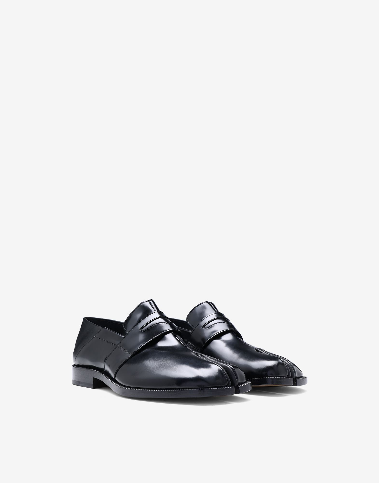 Maison Margiela 20mm Tabi Brushed Leather Loafers In Black