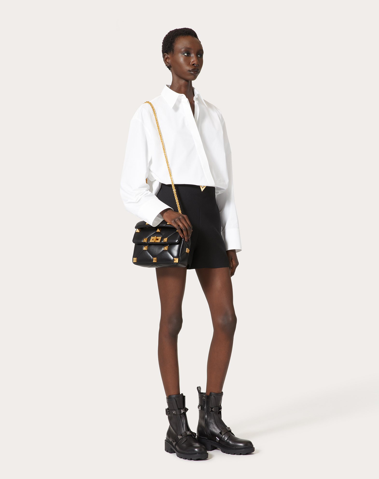 Valentino Medium Roman Stud Chain-link Shoulder Bag In Black