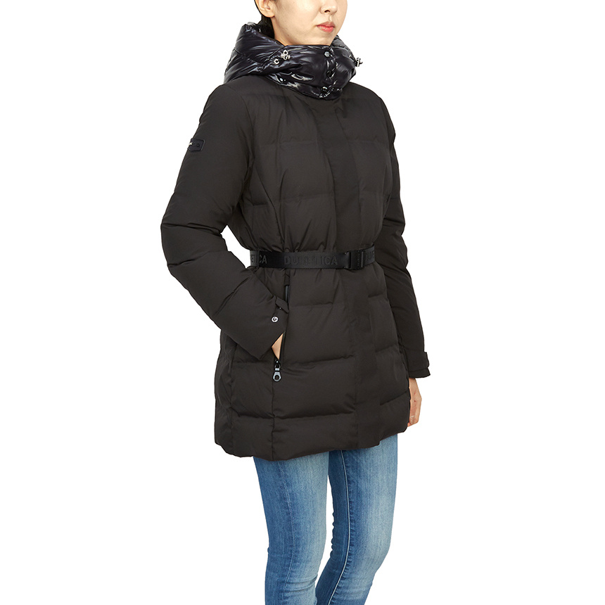 Duvetica Long-sleeved Hooded Down Jacket In Black