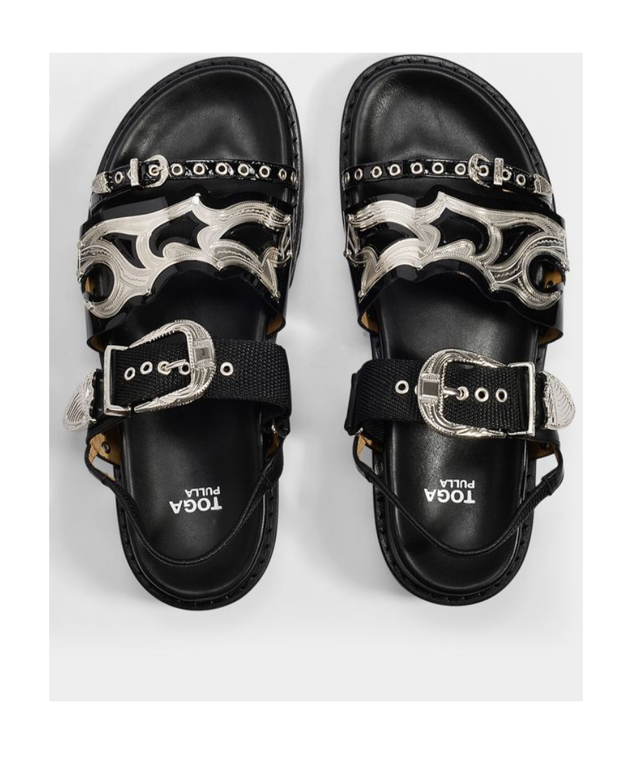 Toga Sandales Plates En Cuir Noir Avec Détails Métallisés In Black