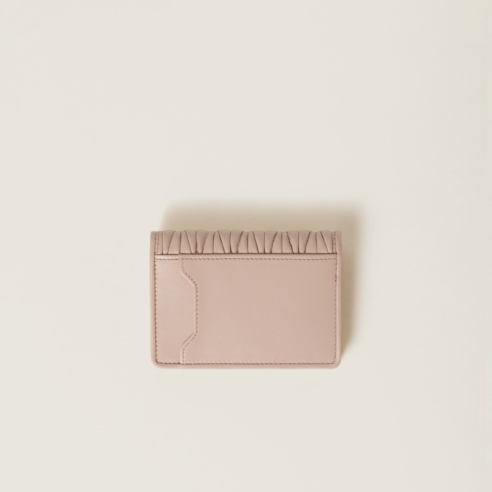 Miu Miu Logo-lettering Matelassé Cardholder In Neutral