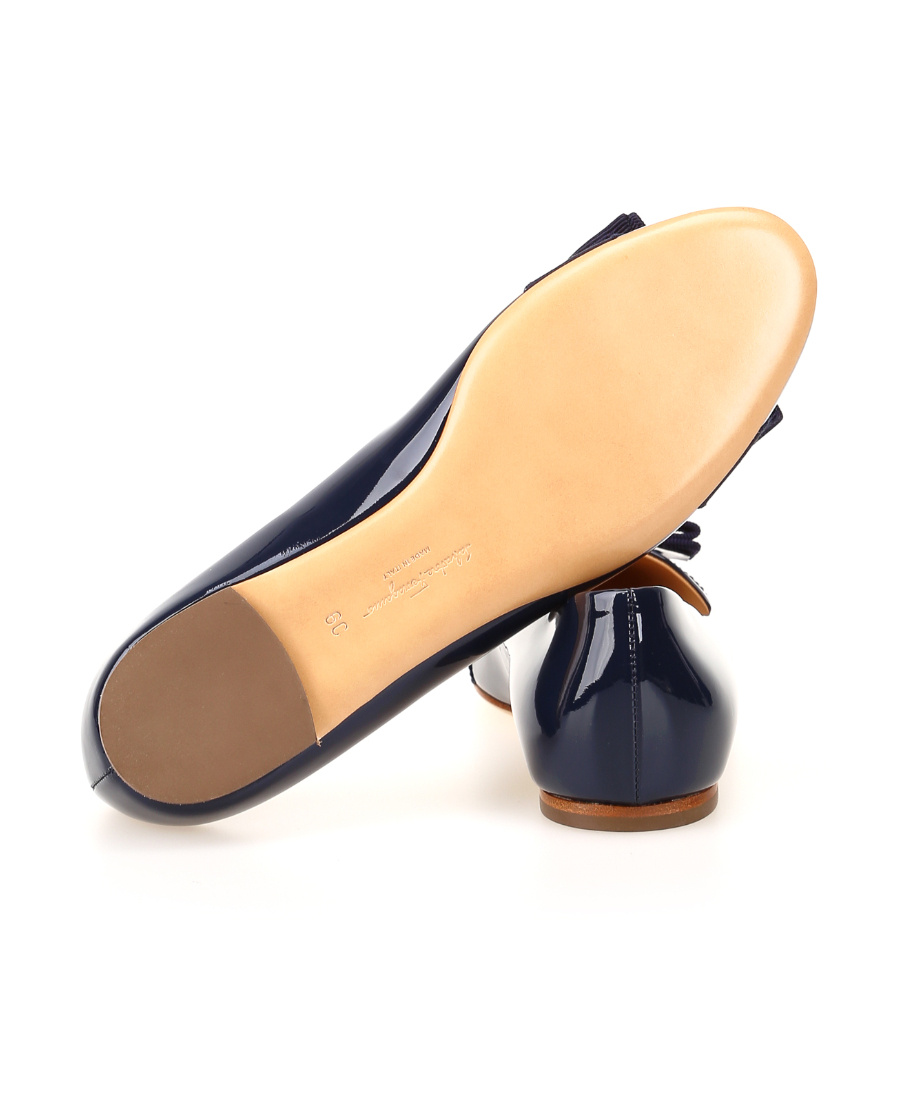 Ferragamo Varina Ballerinas In Black