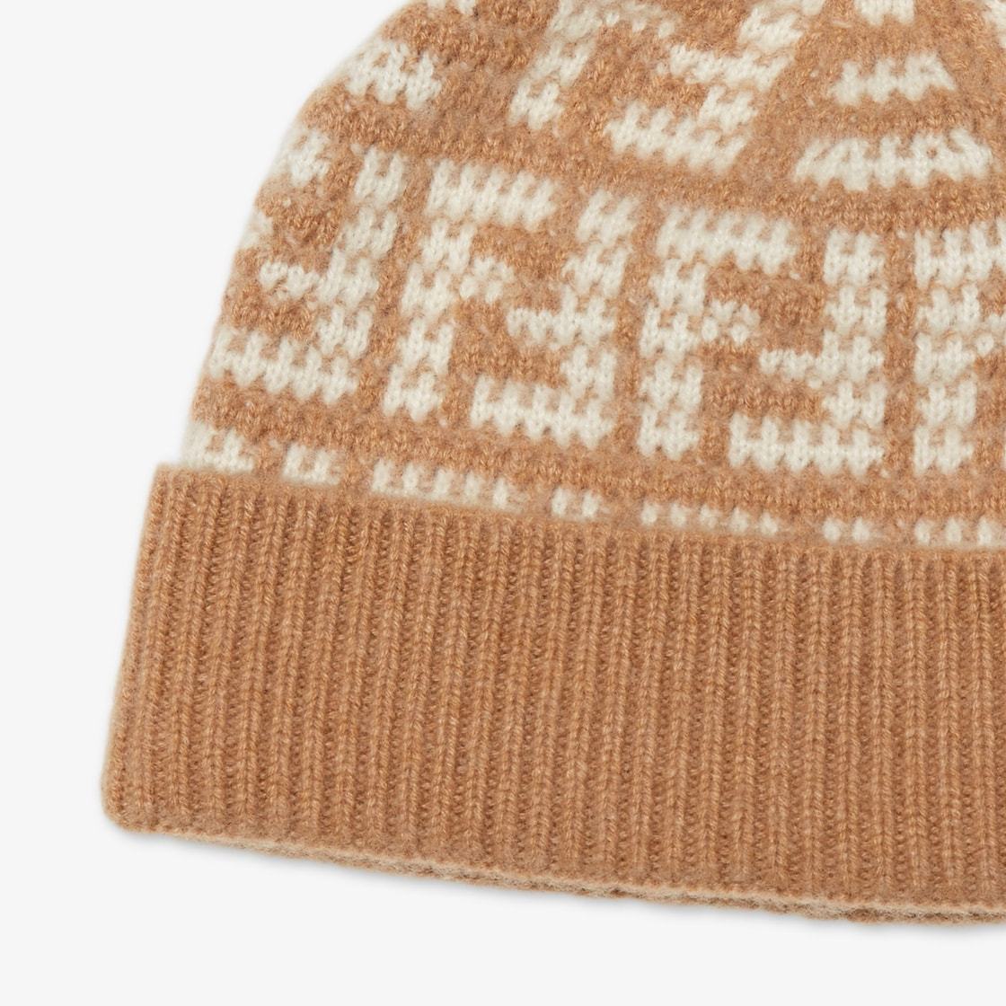 Fendi Ff Intarsia-knit Beanie In Nude