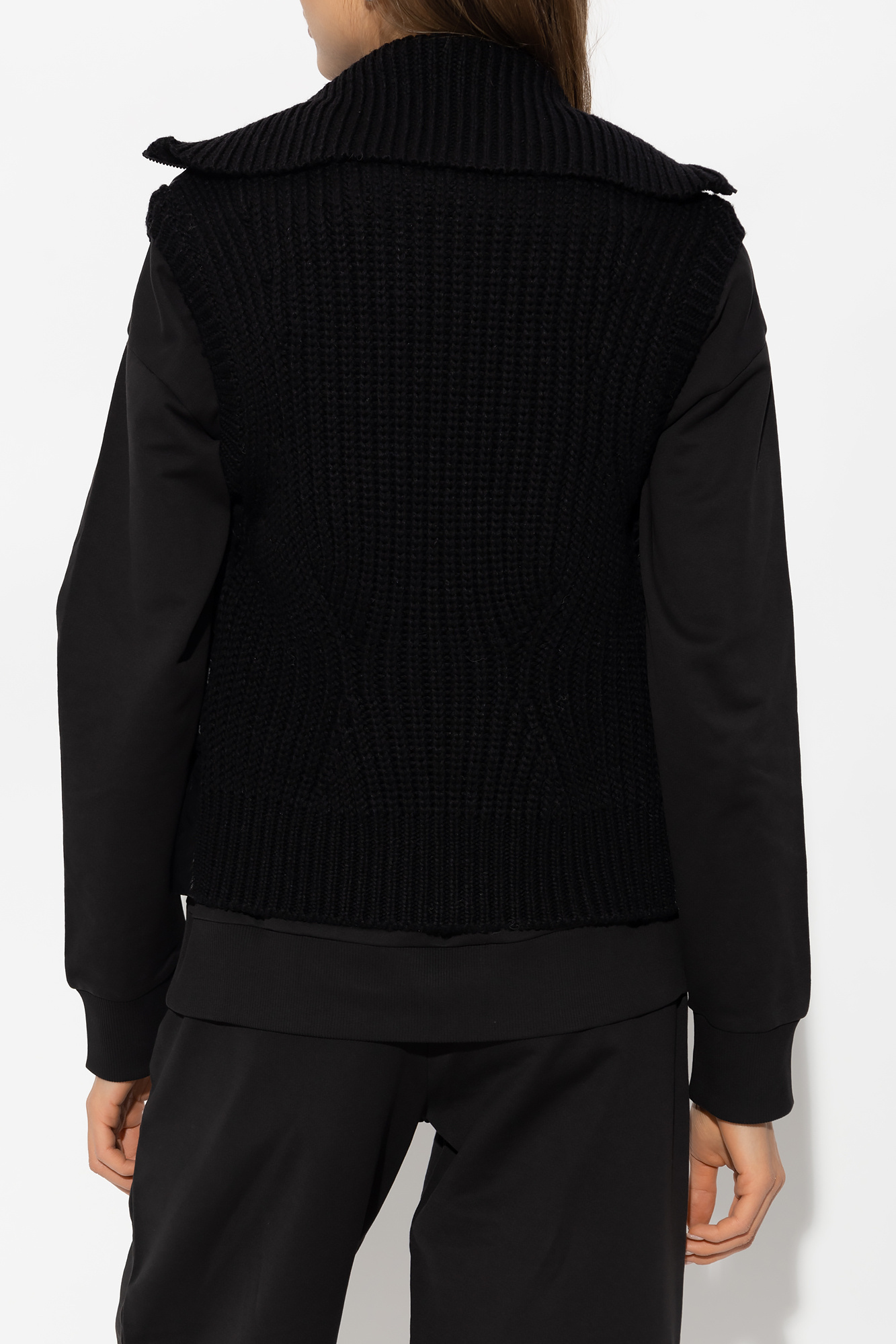 Moncler Logo-patch Quilted Knitted Gilet In Black