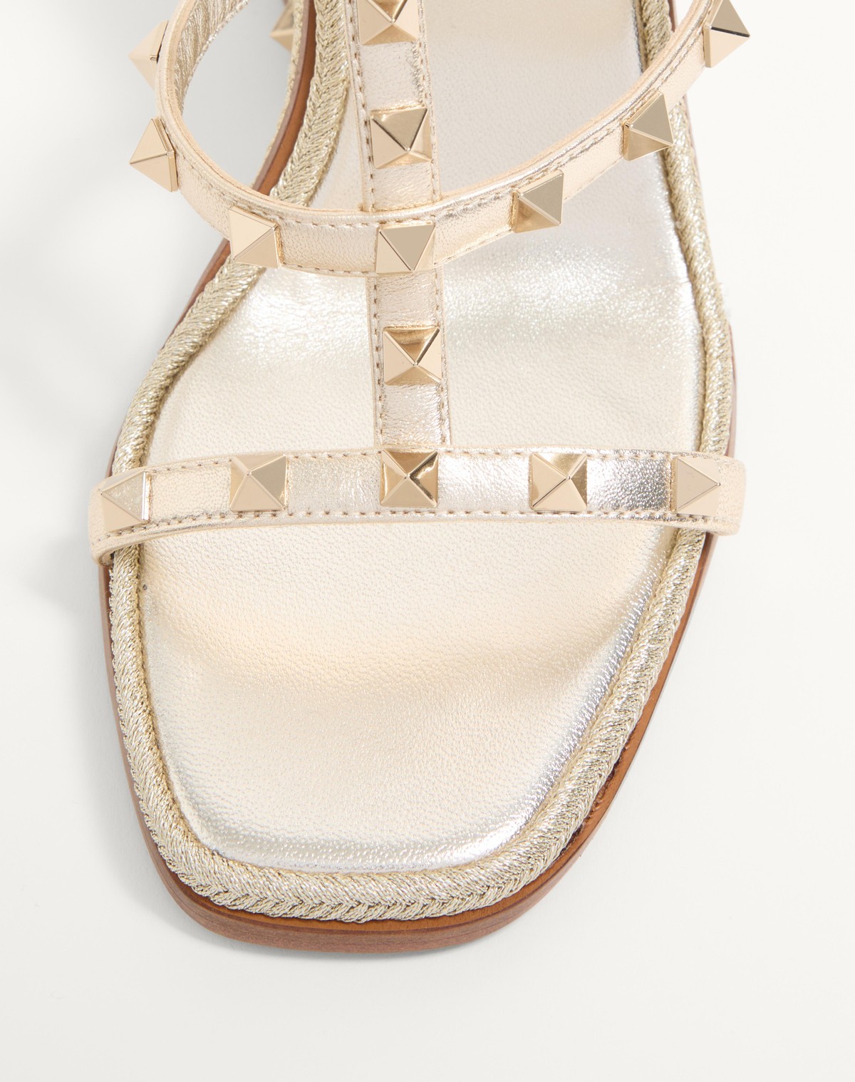 Valentino Garavani Rockstud Wedge Sandal In Laminated Nappa With Cornely Embroidery 100mm Woman Plat In Nude