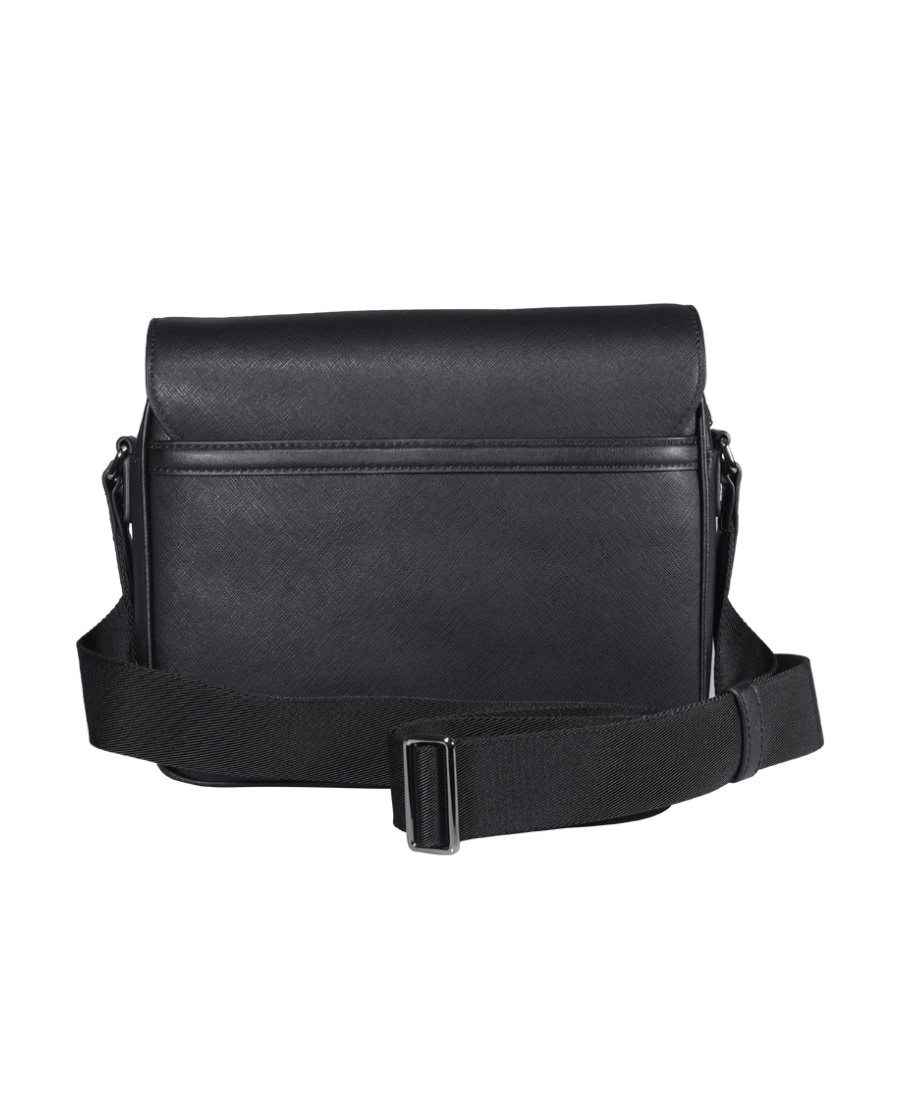 Bally Logo Shoulder Bag In Black