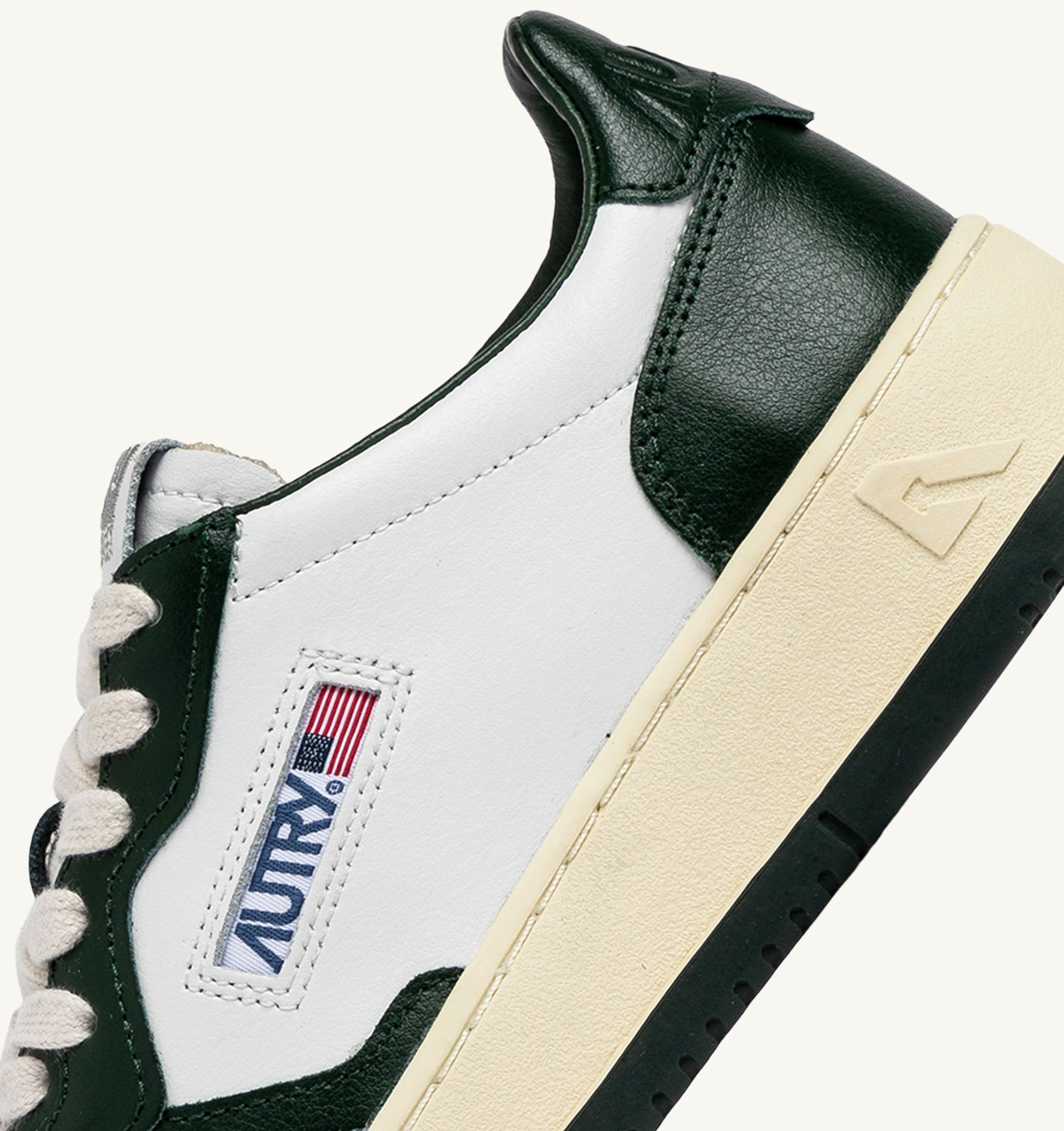 Autry Medalist Sneakers In Black