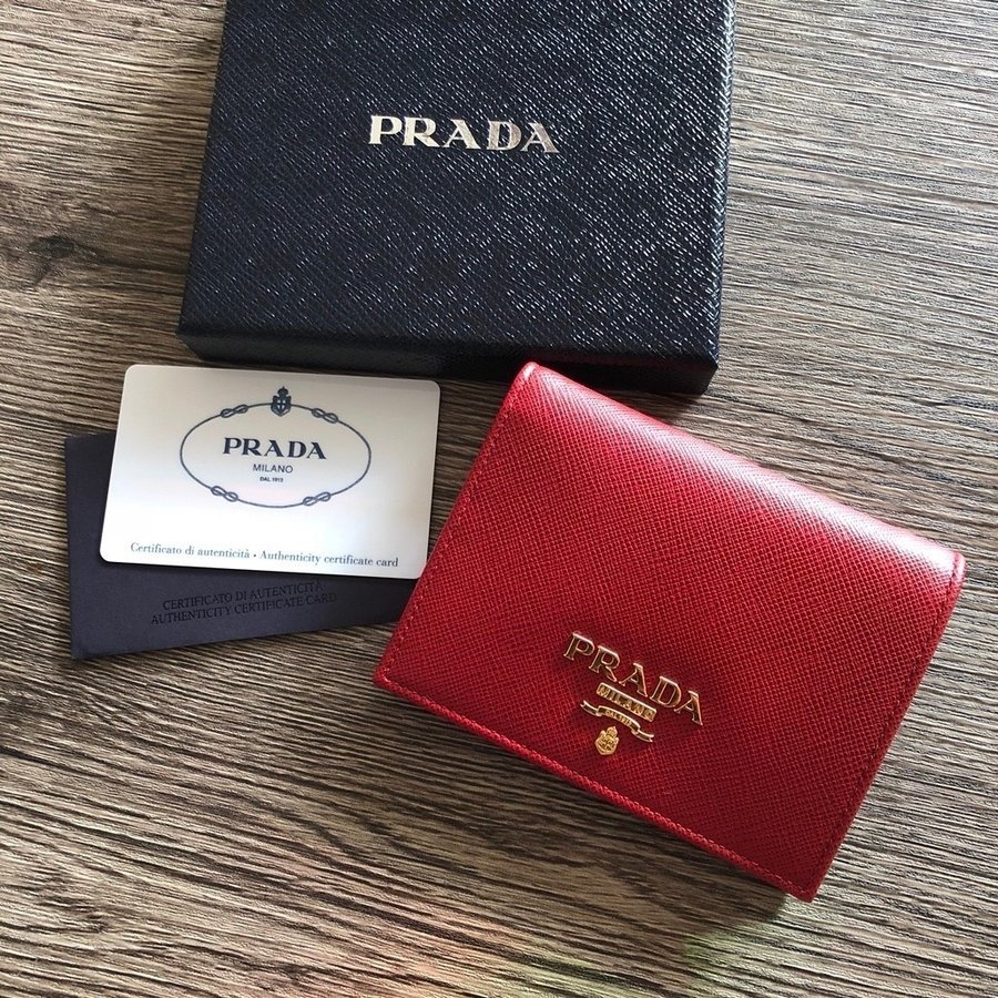 Prada Small Saffiano Leather Wallet In Red