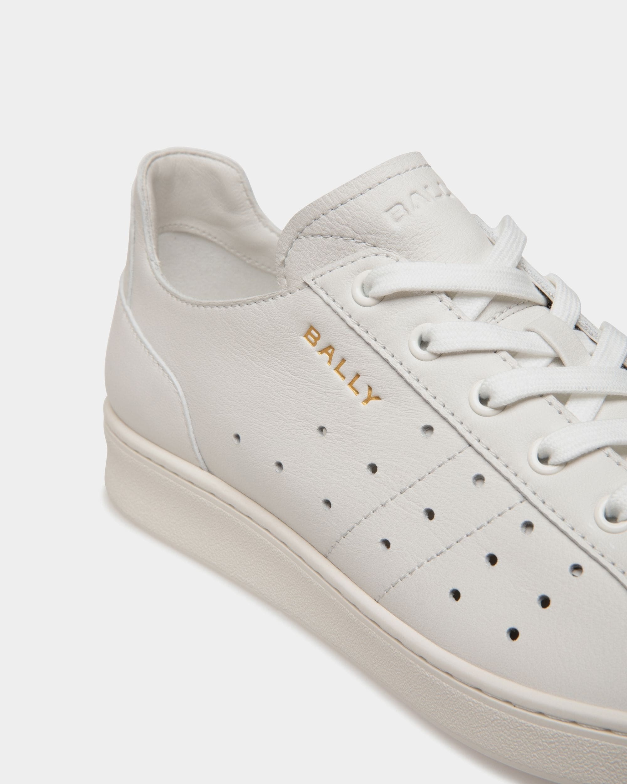 Bally Round Head Low-cut Casual Shoes In White
