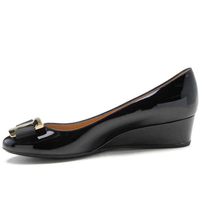 Ferragamo Bow-tie High Heels In Black