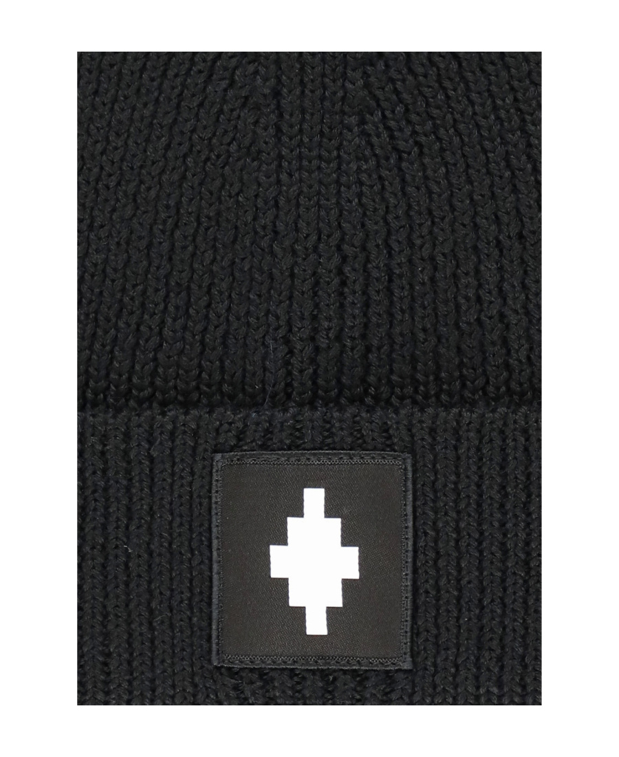 Marcelo Burlon County Of Milan Logo-patch Ribbed Beanie In Black