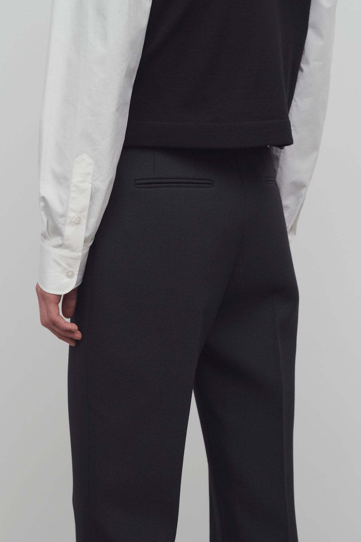 The Row Vesco Freshly Cut Wool Pants In Black