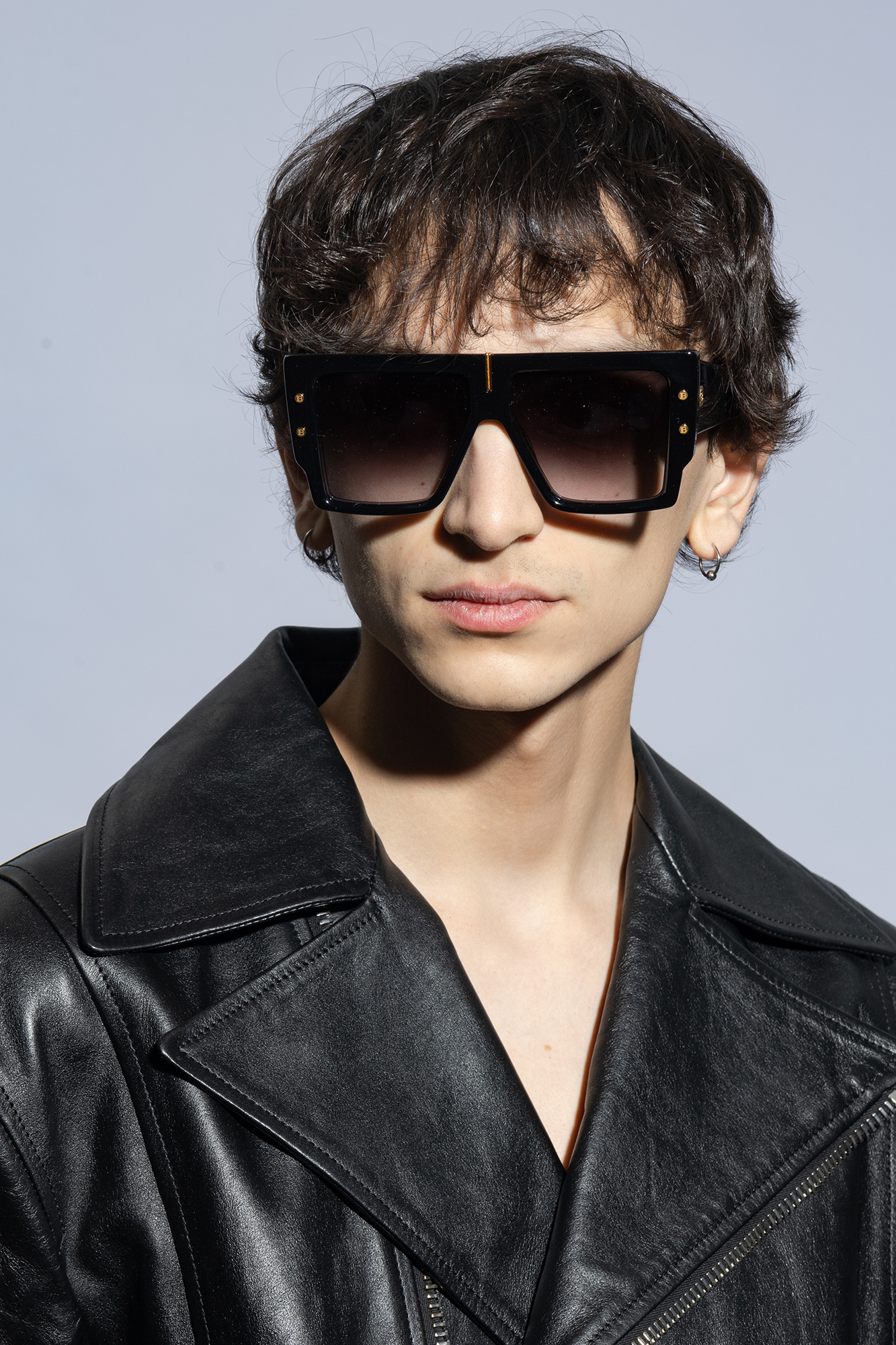 Balmain Logo Sunglasses In Black
