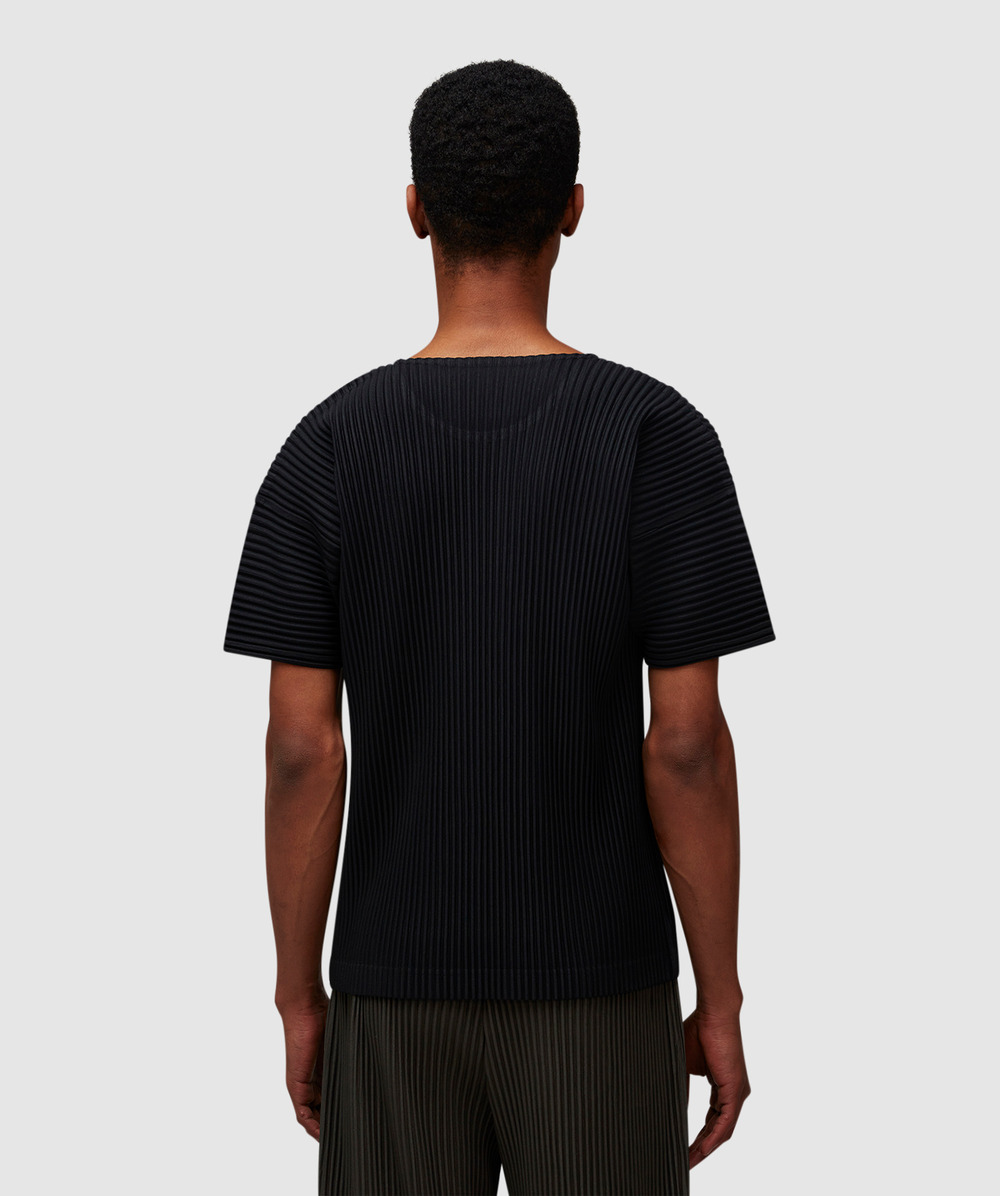 Issey Miyake Black Basics T-shirt In Black