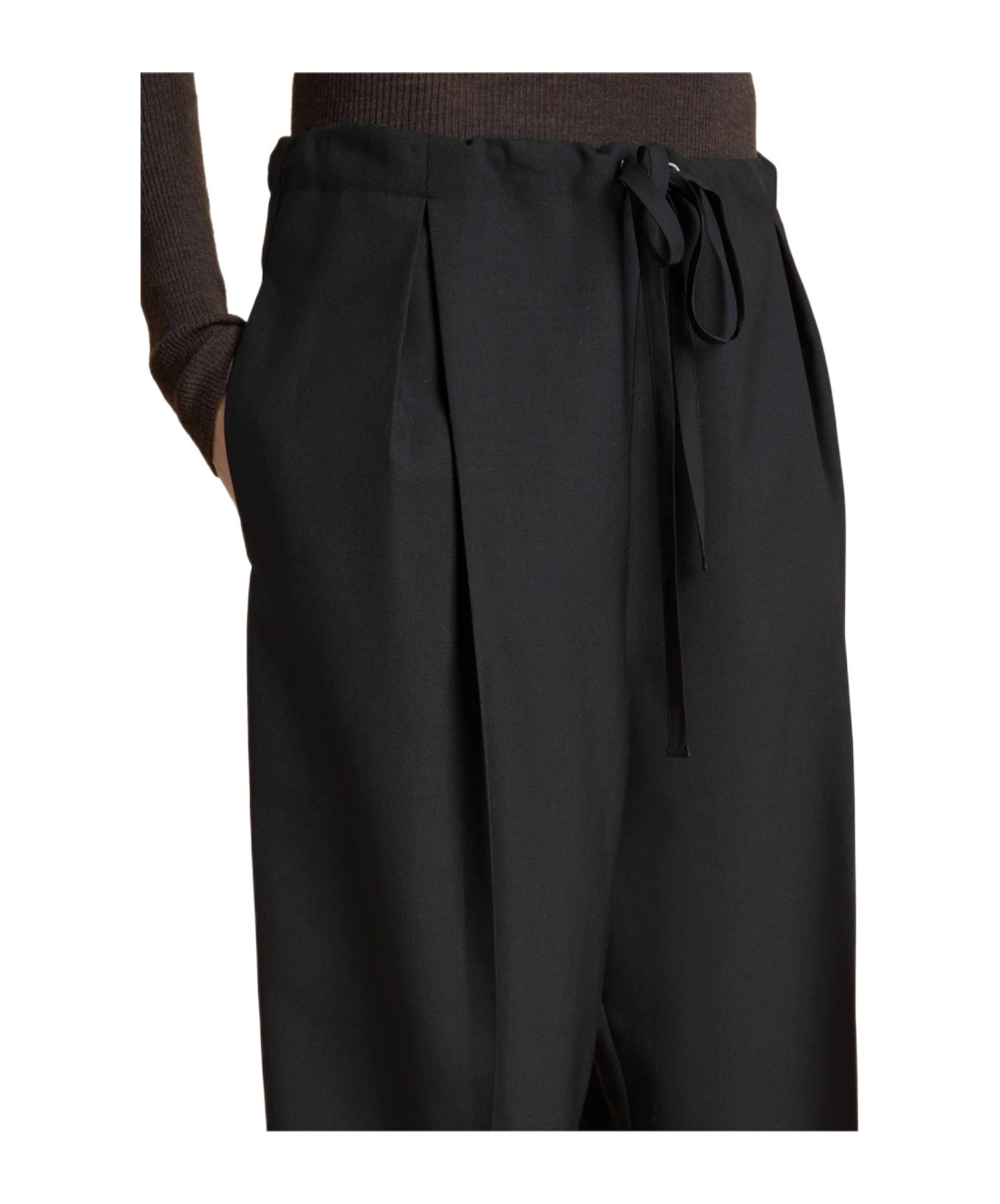 Khaite Trenton Pleated Straight-leg Pull-on Pants In Black