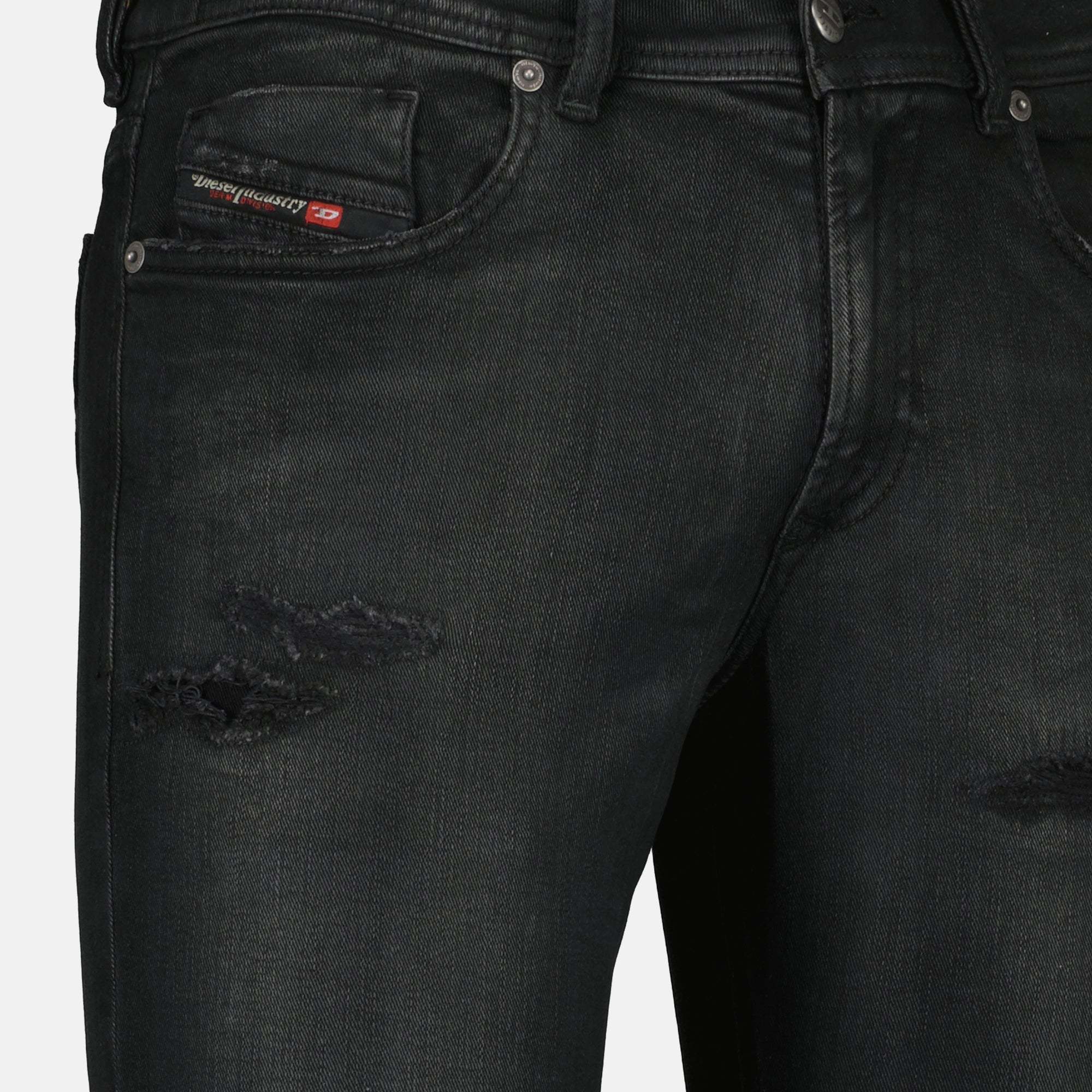 Diesel Sleenker 1979 Distressed Jeans In Black