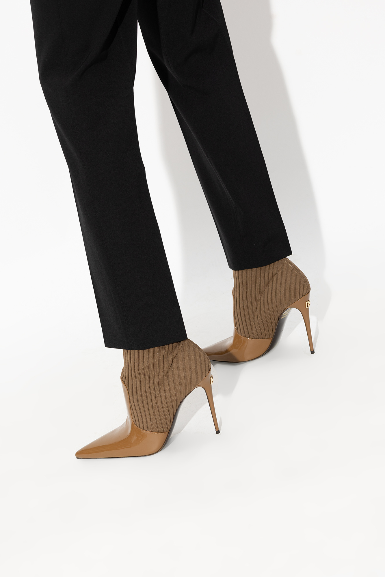 Dolce & Gabbana 105mm Pointed-toe Ankle Boots In Brown