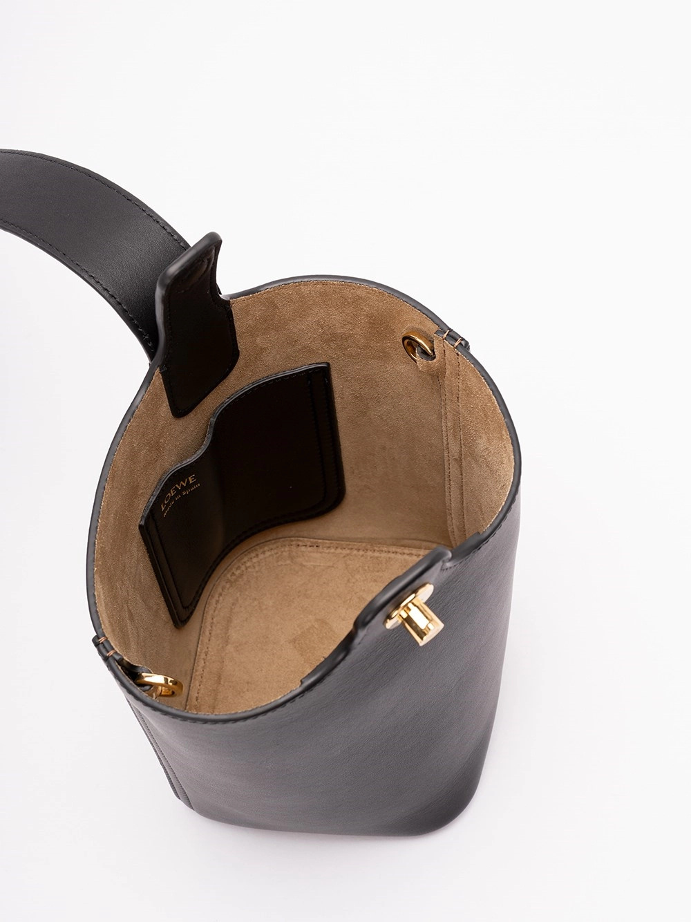 Loewe Pebble Bucket Shoulder Bag In Black