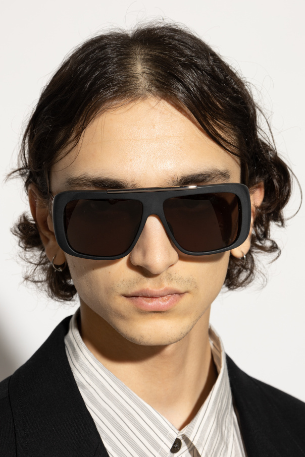 Alexander Mcqueen Engraved Logo Aviator Sunglasses In Gray
