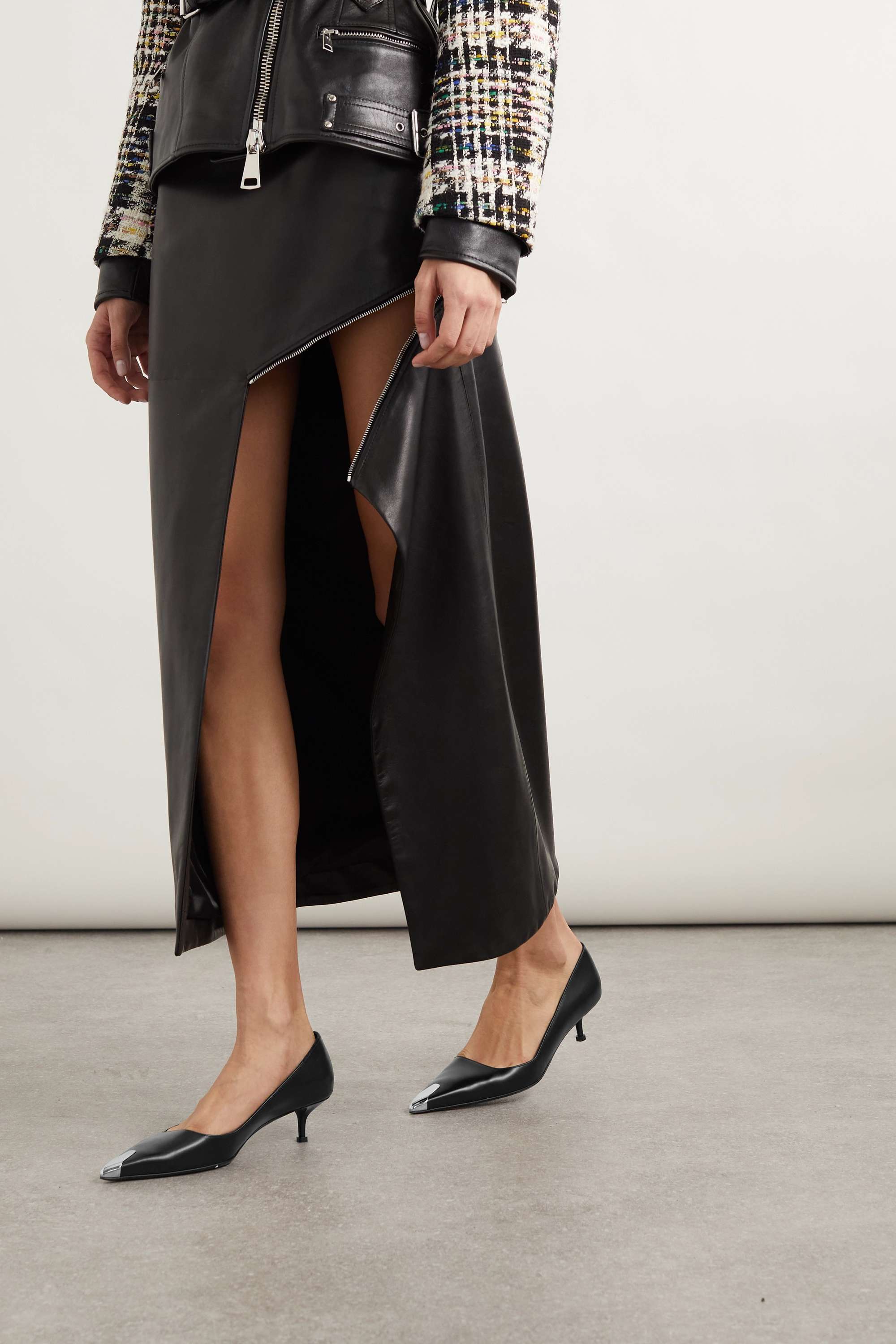 Alexander Mcqueen Punk Metal-toecap Pumps In Black