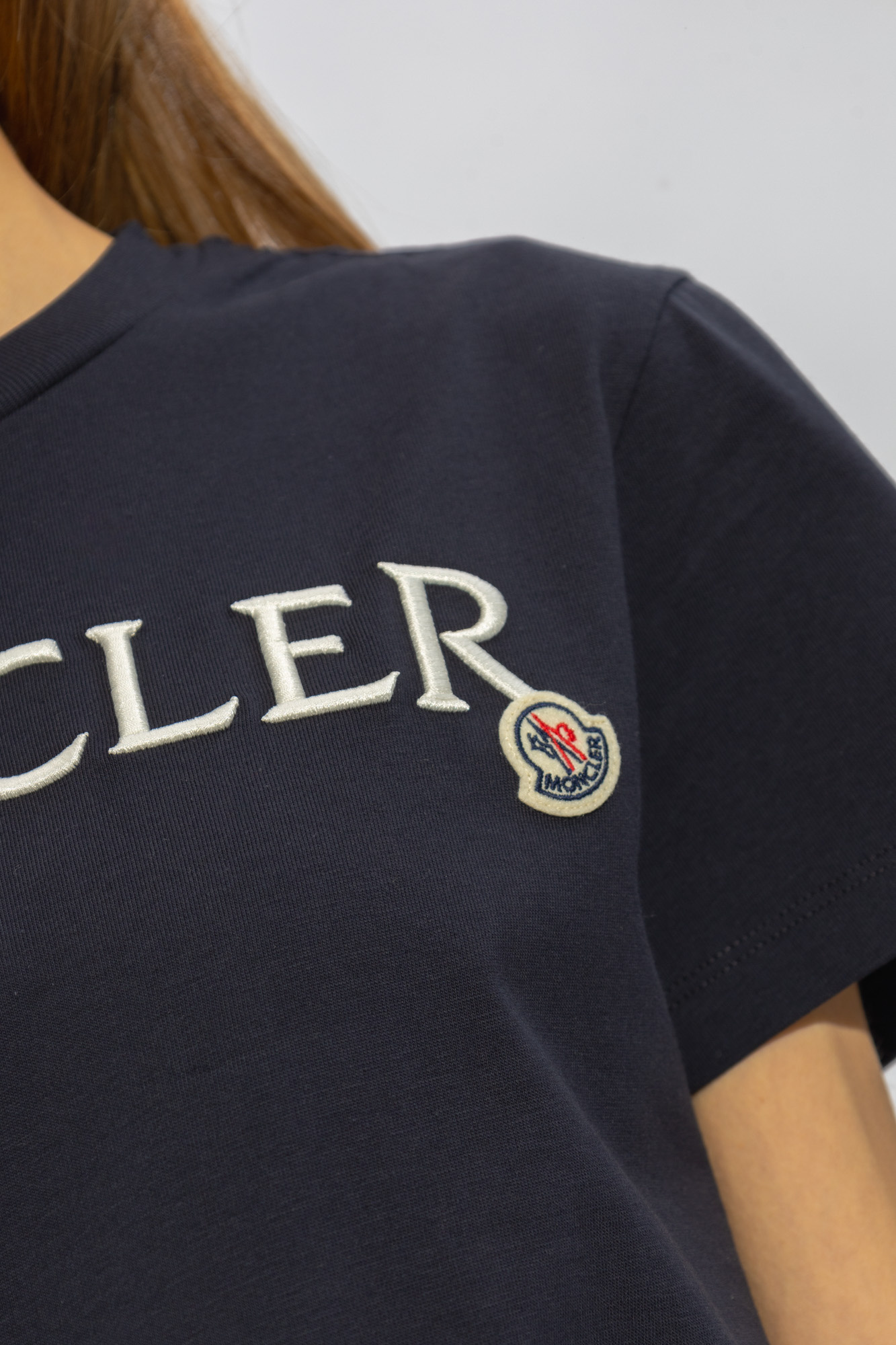 Moncler Logo Embroidered Crewneck T-shirt In Blue