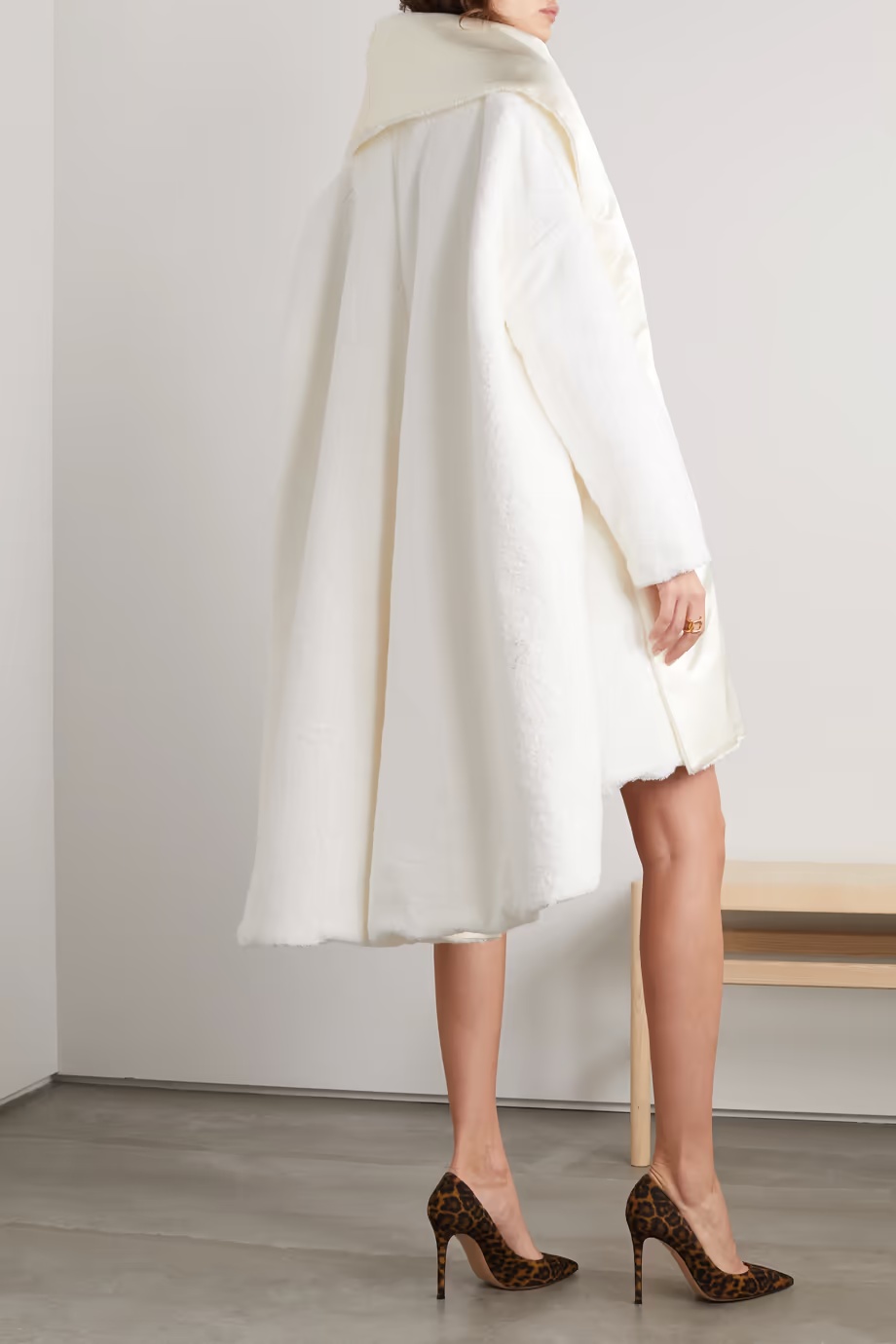 Dolce & Gabbana Shawl Lapel Cape Coat In White