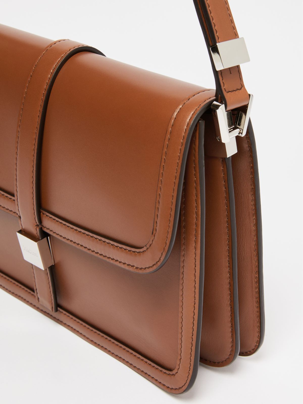 Max Mara Natural Leather Handbag