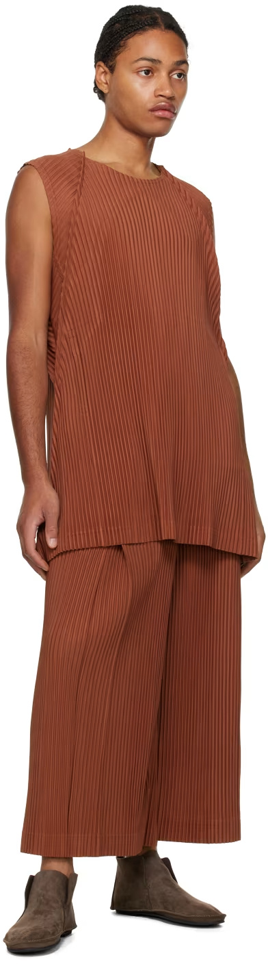 Issey Miyake Pleated Vest In Brown