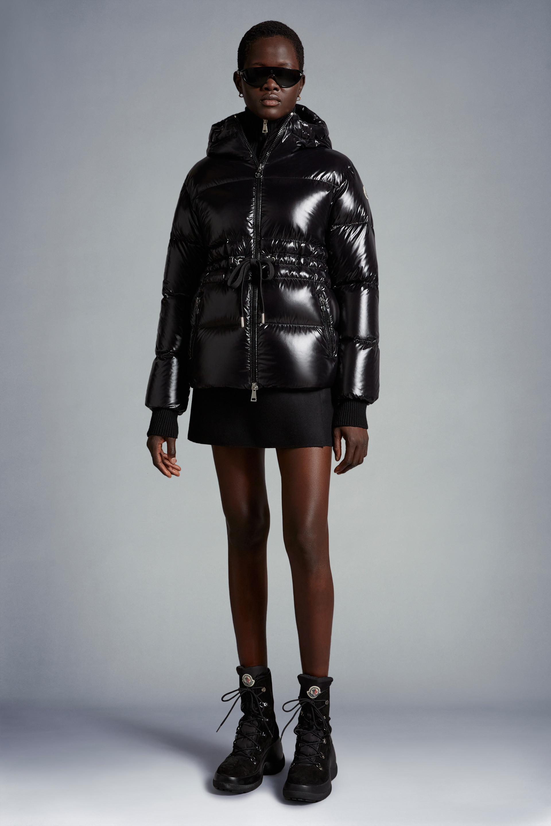 Moncler Taleve Zipper Down Jacket In Black