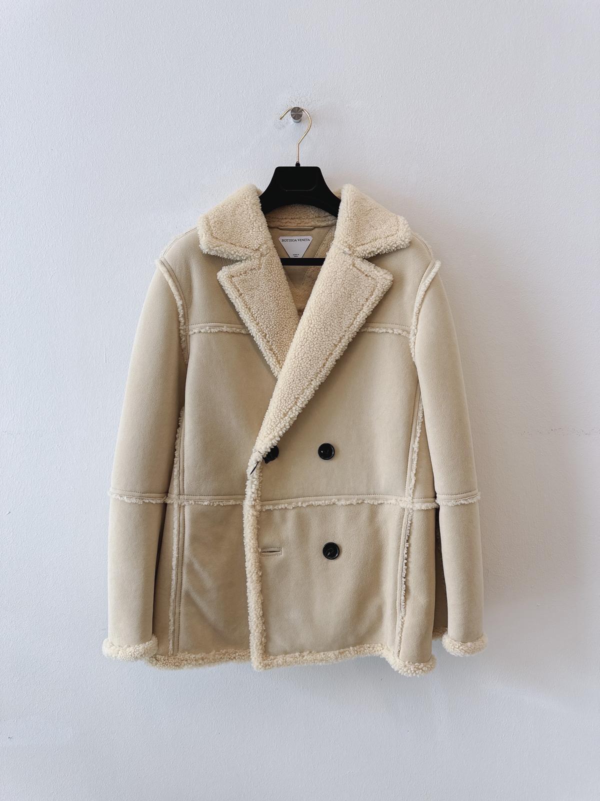 Bottega Veneta Double-breasted Casual Jacket In Nude