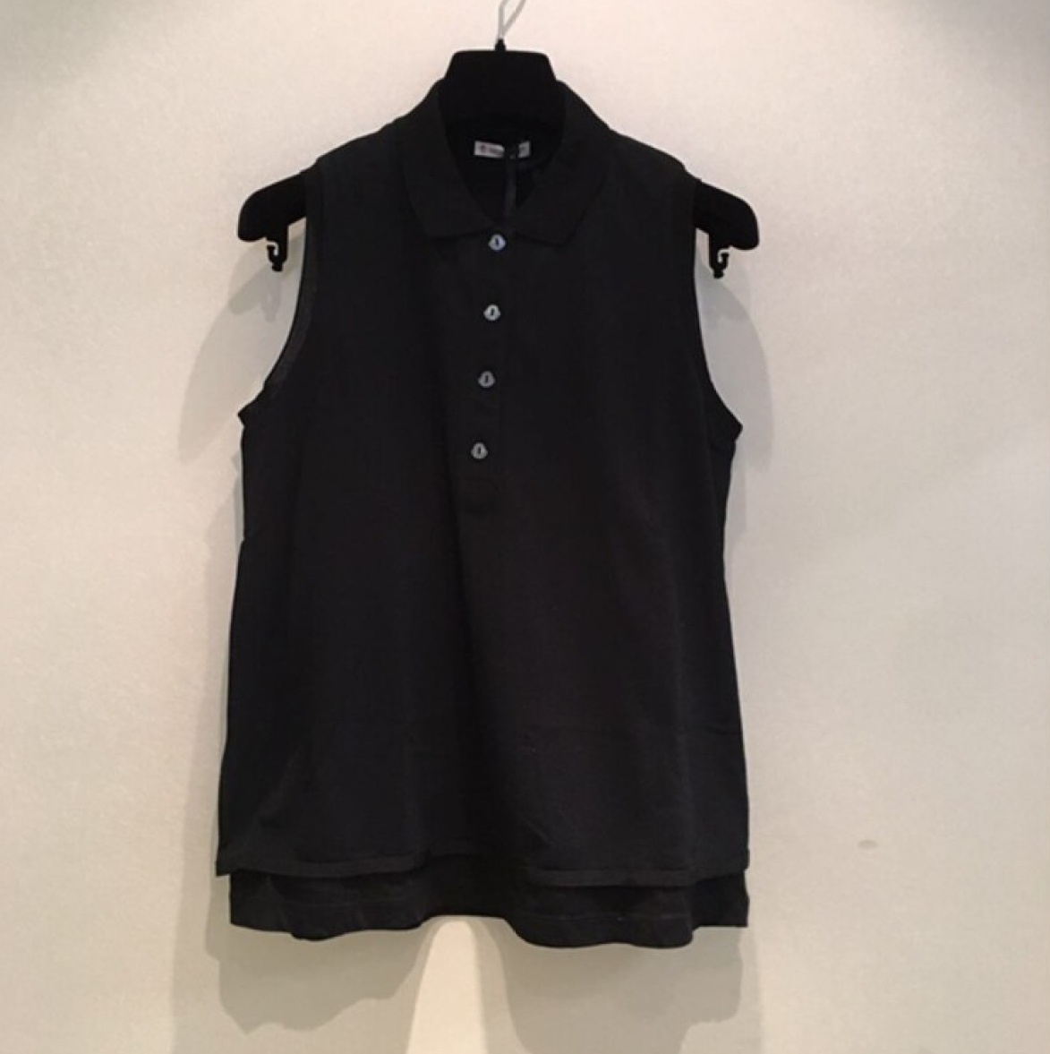 Moncler Button Sleeveless Blouse In Black
