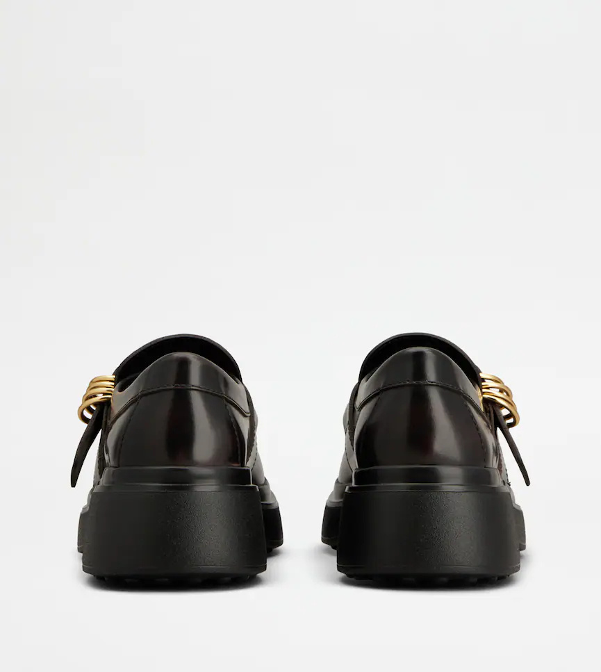 Tod's Leather Loafers In Black