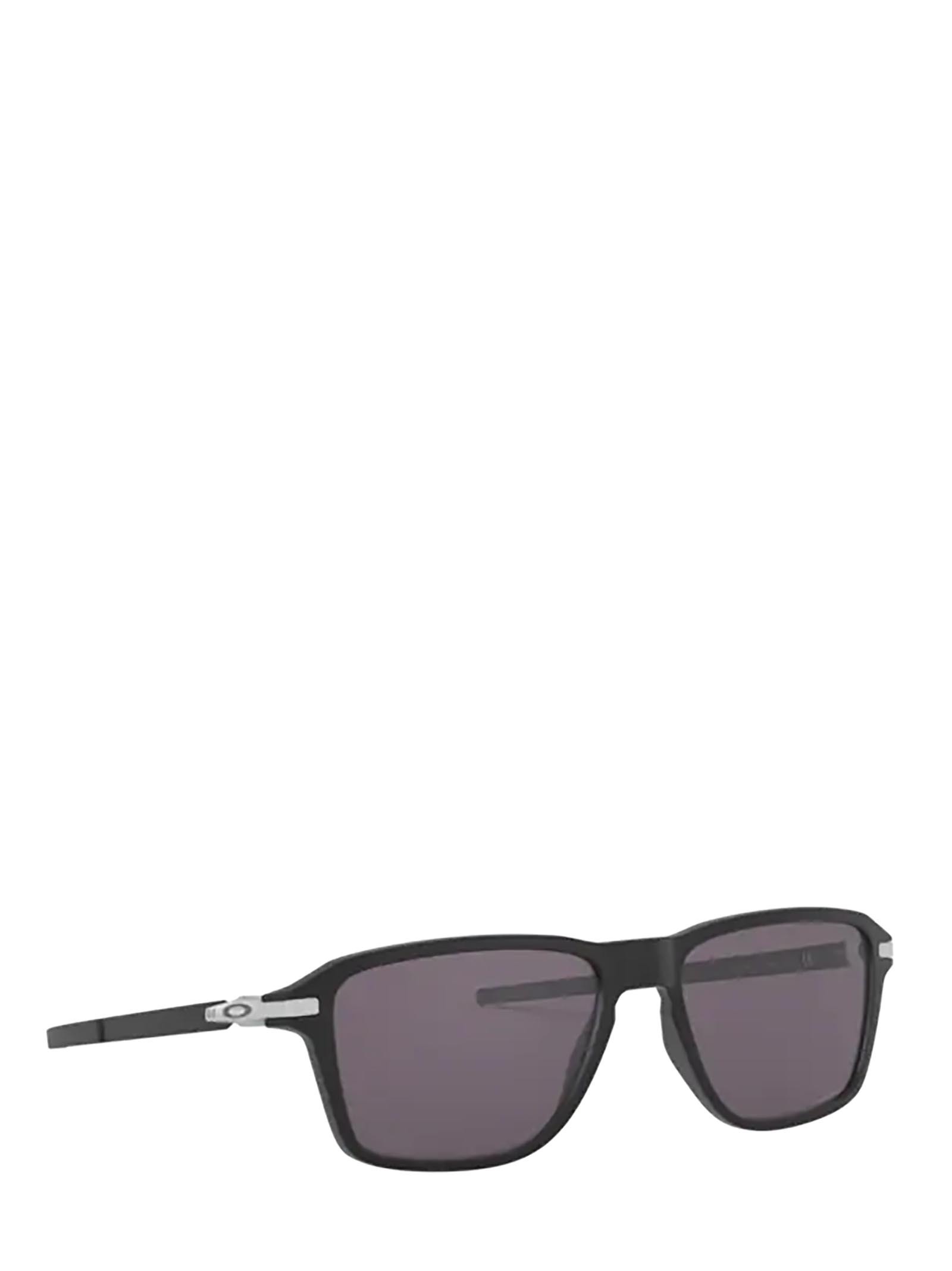 Oakley Square Frame Full-frame Sunglasses In Gray