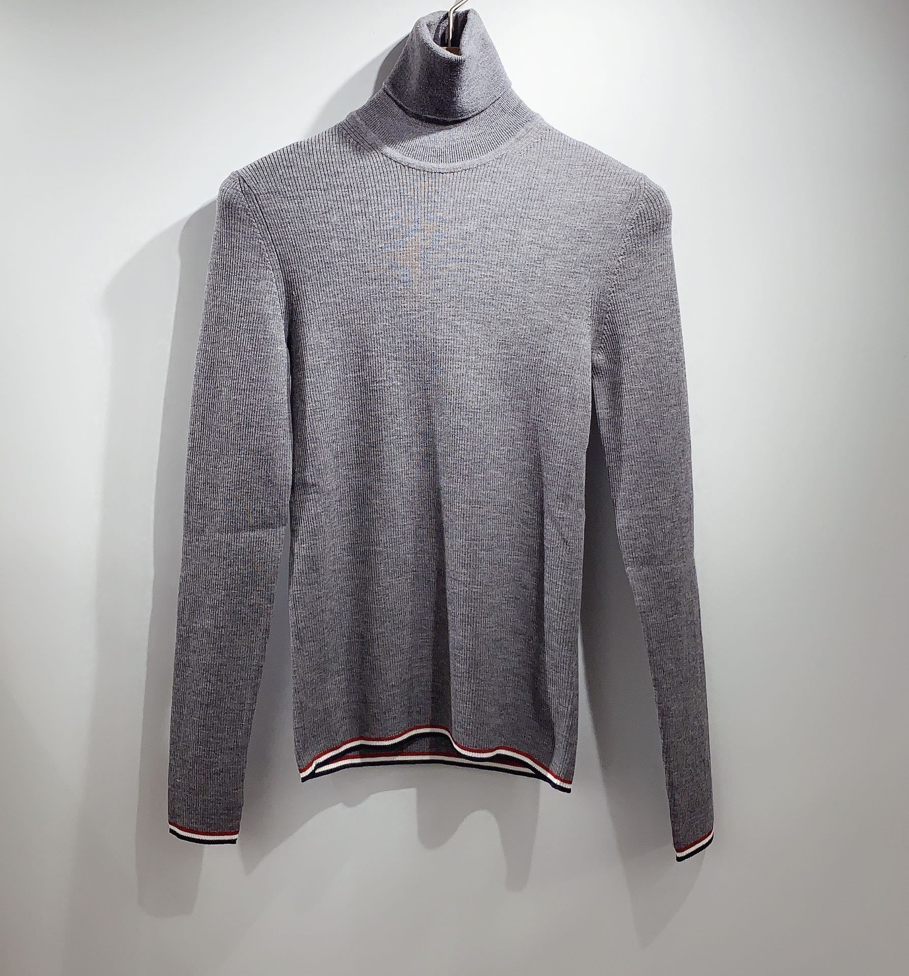 Thom Browne Rwb Tipping Stripe Merino Turtleneck Jumper In Gray