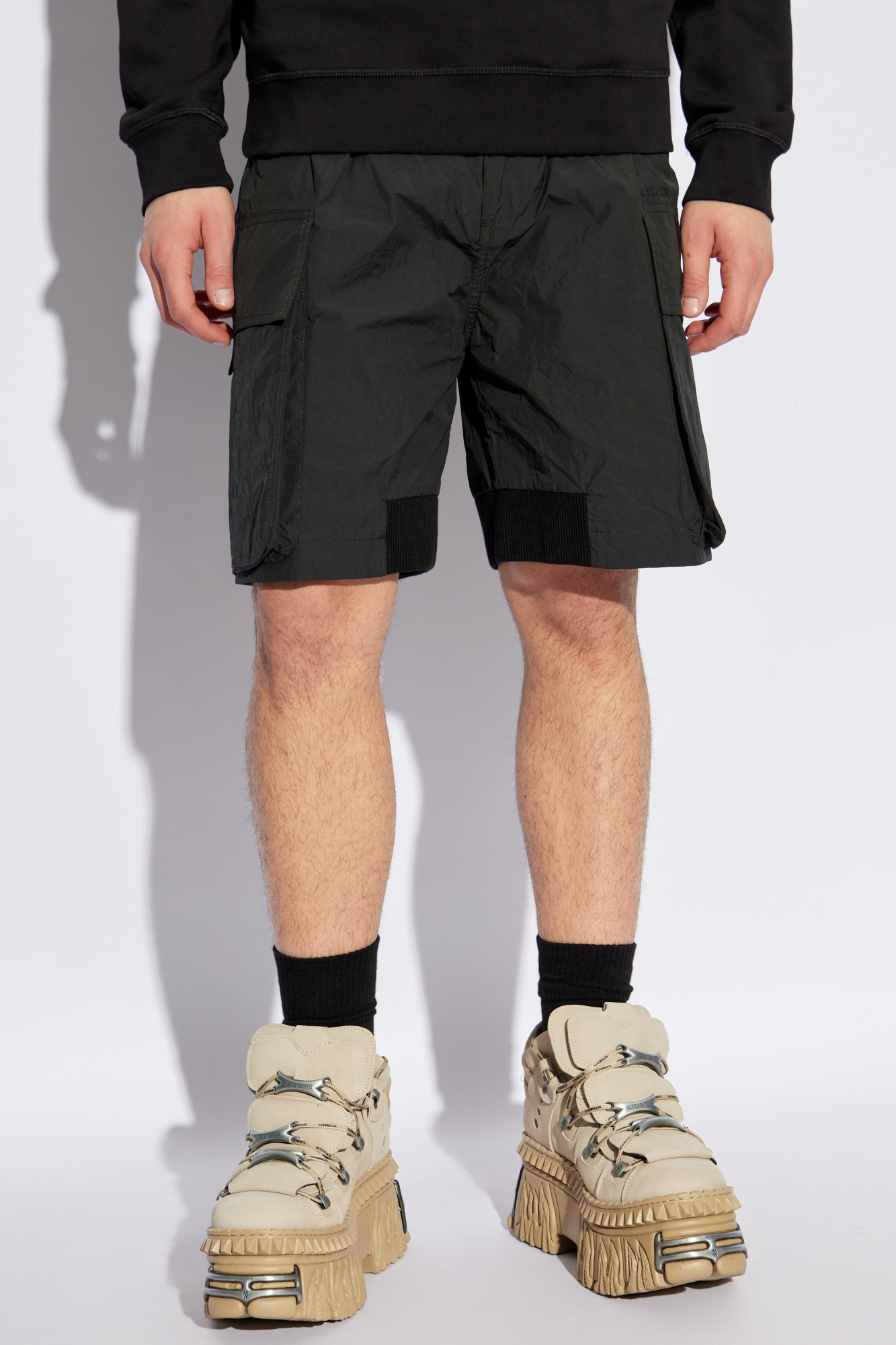 Dsquared2 Wide-leg Cargo Shorts In Black