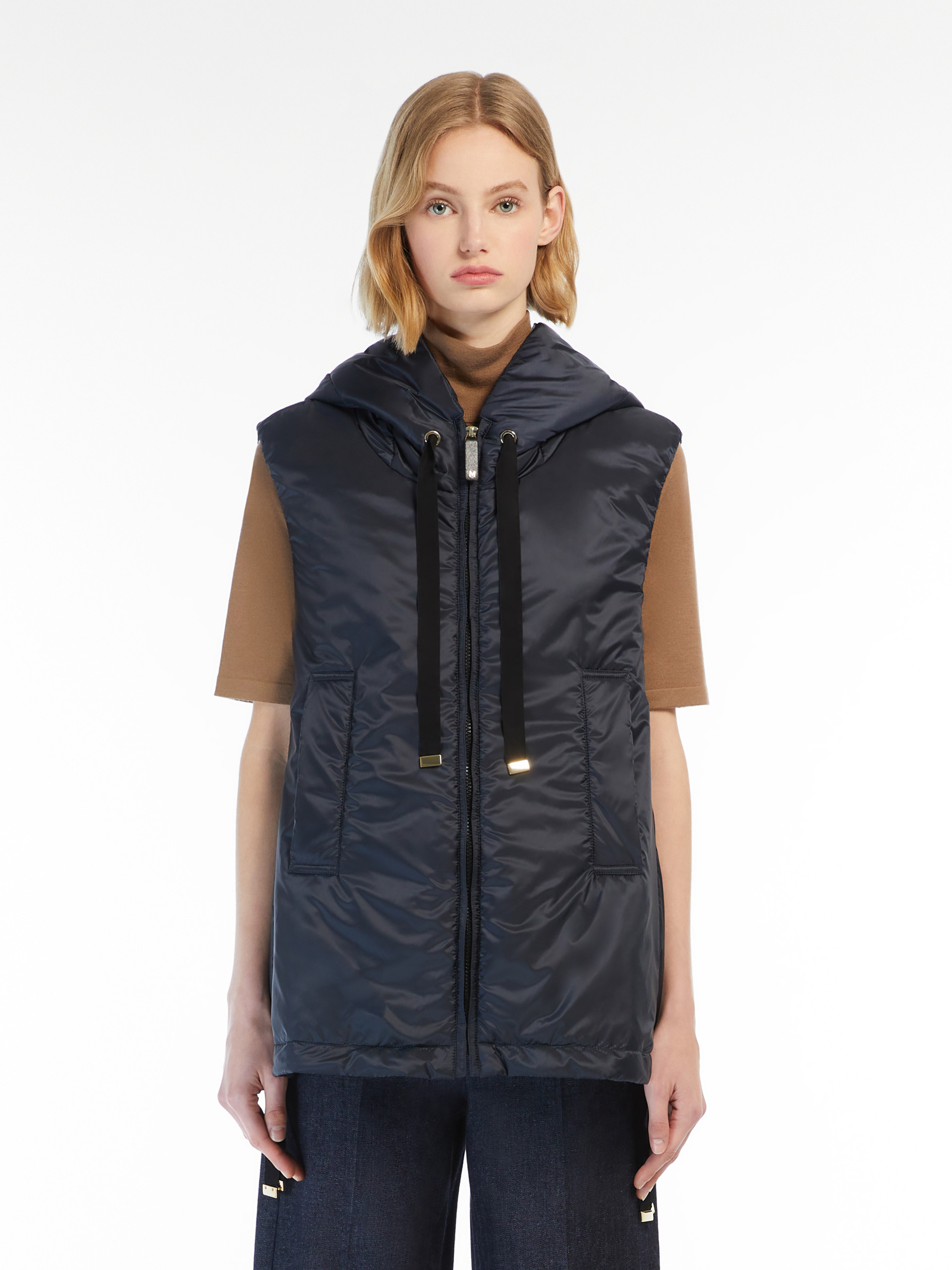 Max Mara Canvas Drawstring Hooded Sleeveless Gilet In Black