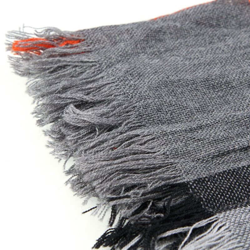 Burberry Checkered Scarf In Black