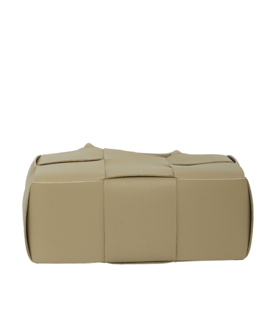 Bottega Veneta Small Arco Handbag In Brown