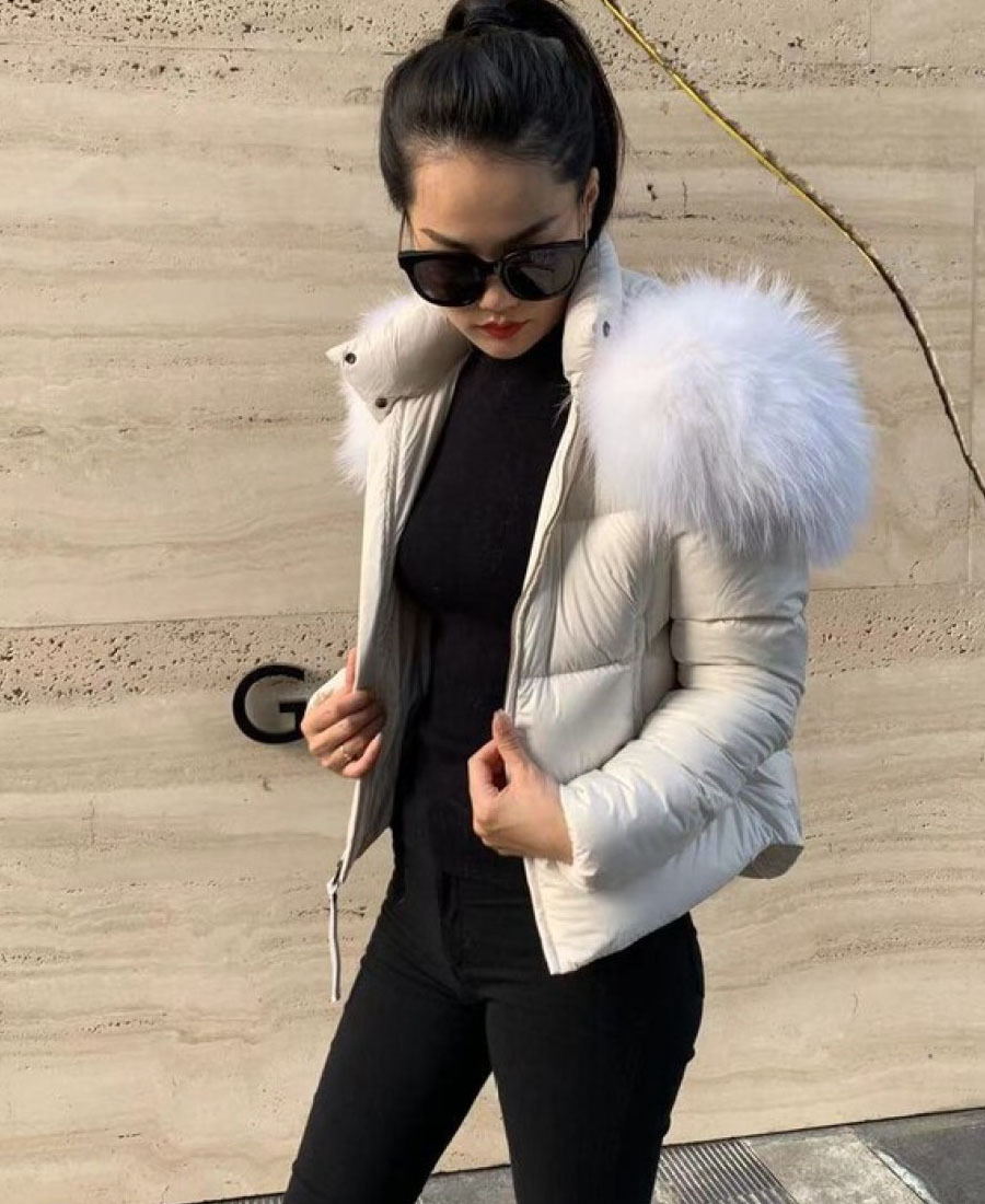 Mr & Mrs Italy Asian Limited White Collar Short Style Down Jacket In Black