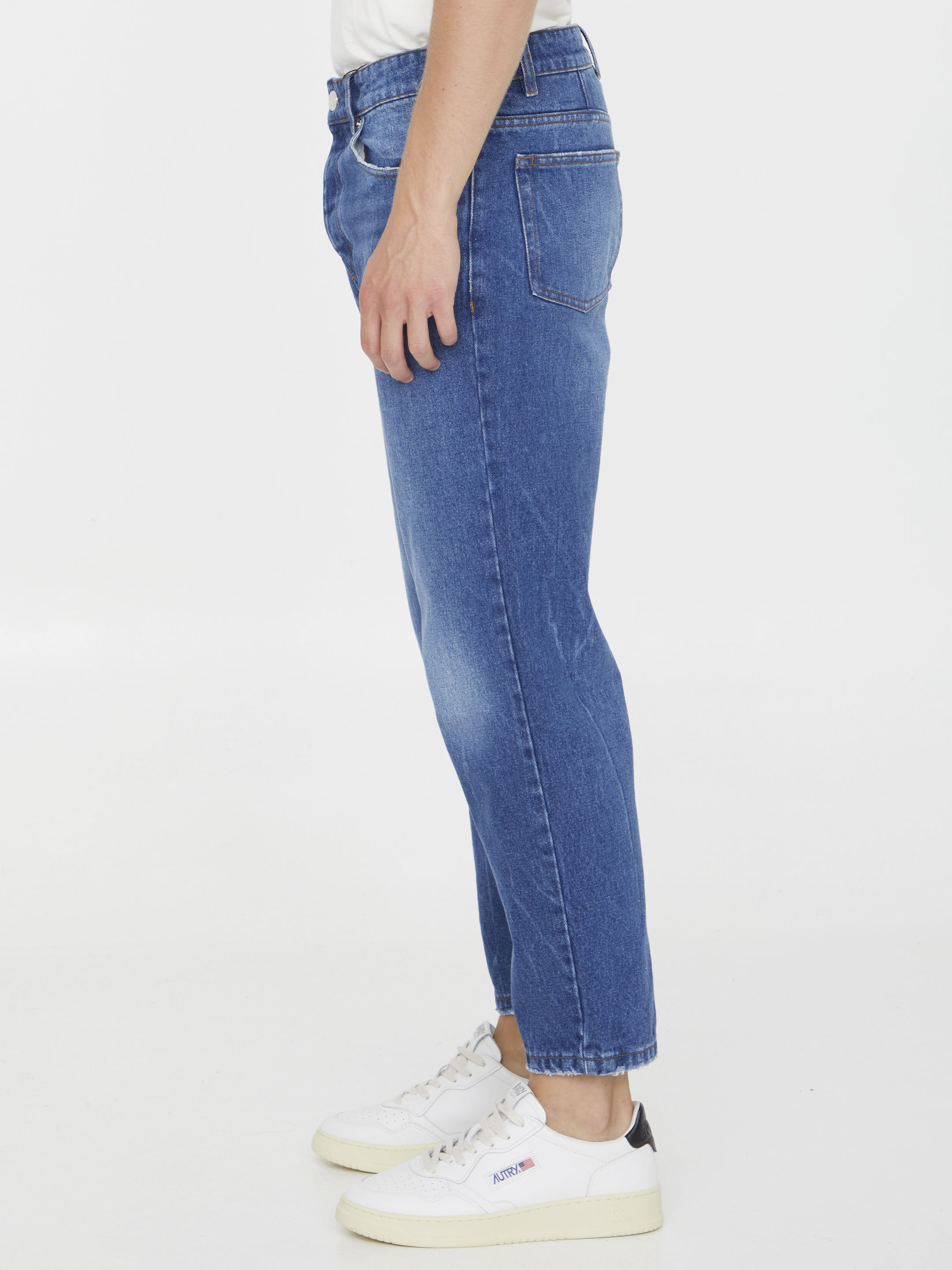 AMI ALEXANDRE MATTIUSSI AMI PARIS LOGO PATCH STRAIGHT-LEG JEANS