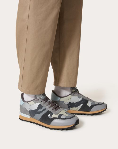 Valentino Rockrunner Camouflage Low-top Sneakers In Gray