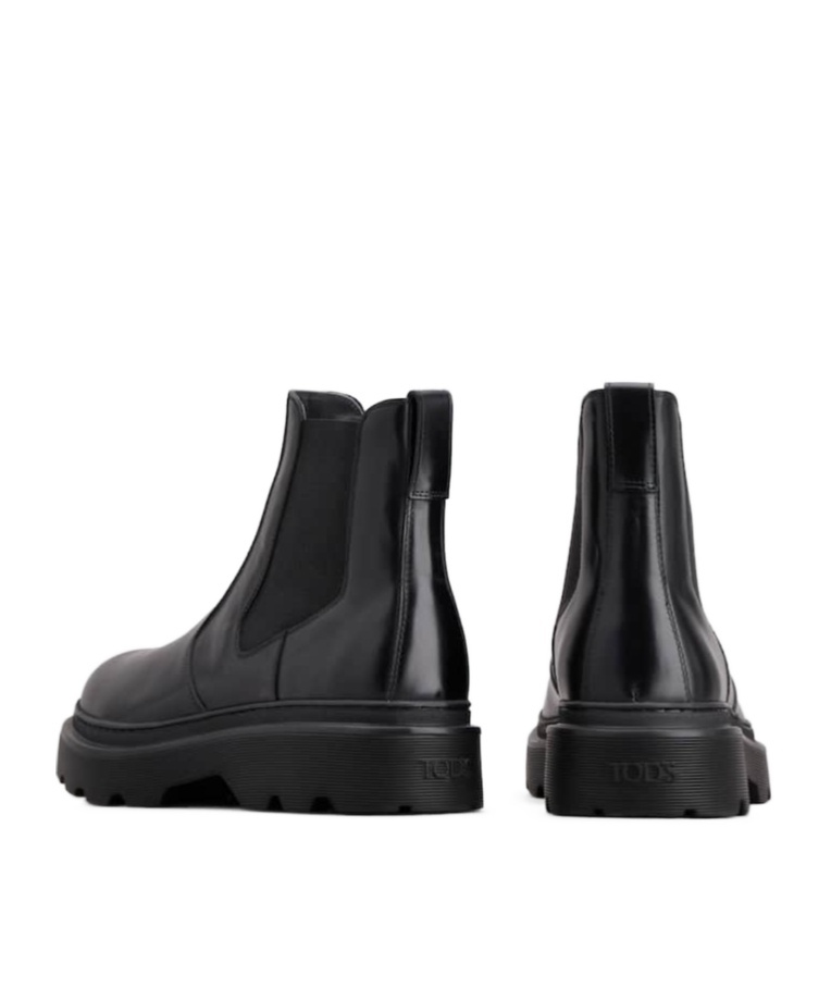 Tod's Ankle Leather Boots In Black