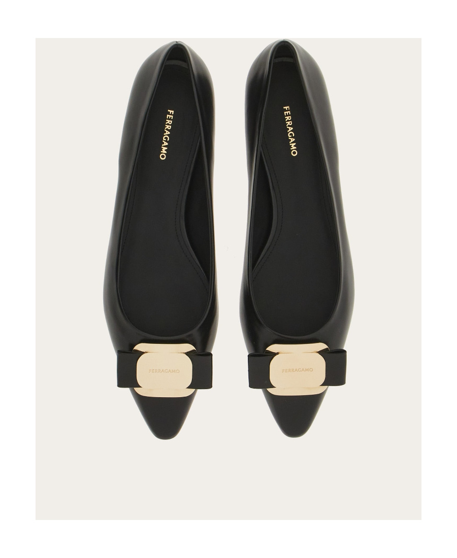 Ferragamo Salvatore  Ballerina Flats With Luxurious Lambskin Upper And Signature Buckle Detail In Black