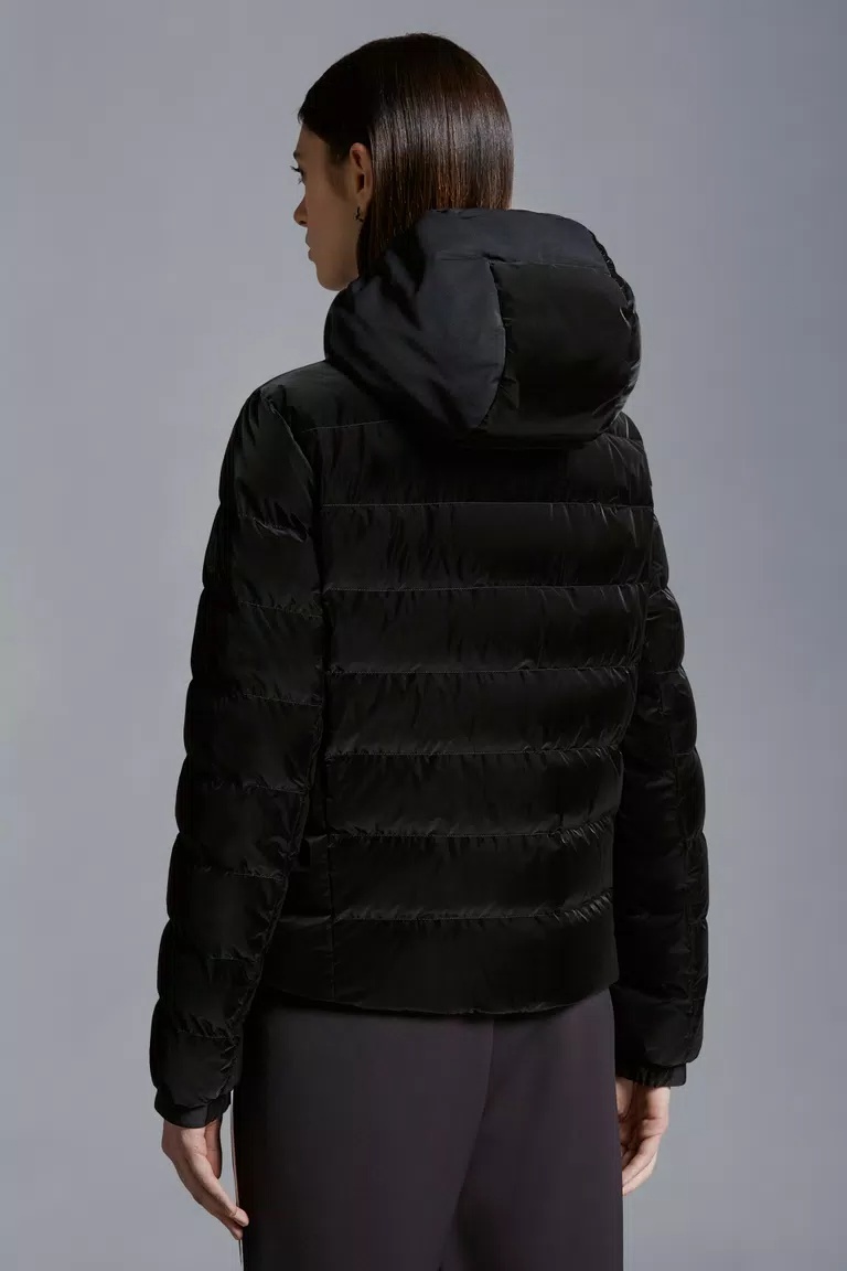 Moncler Ananke Short Down Jacket Black In Black