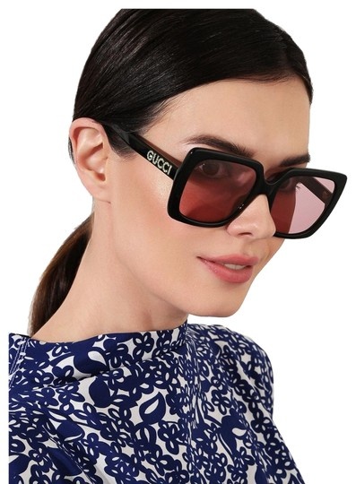 Gucci Square Frame Sunglasses In Pink