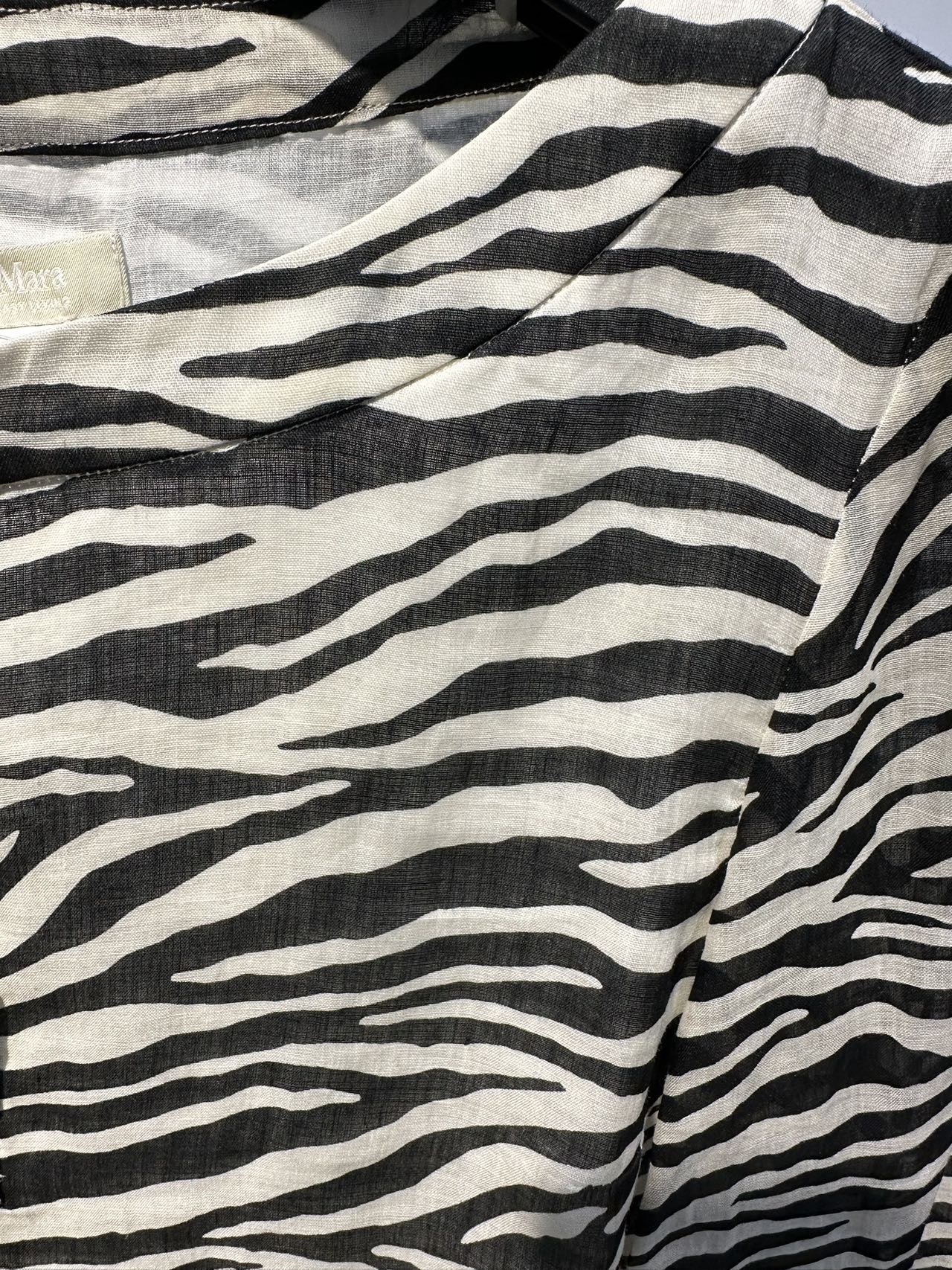 Max Mara Long-sleeved Top In Black
